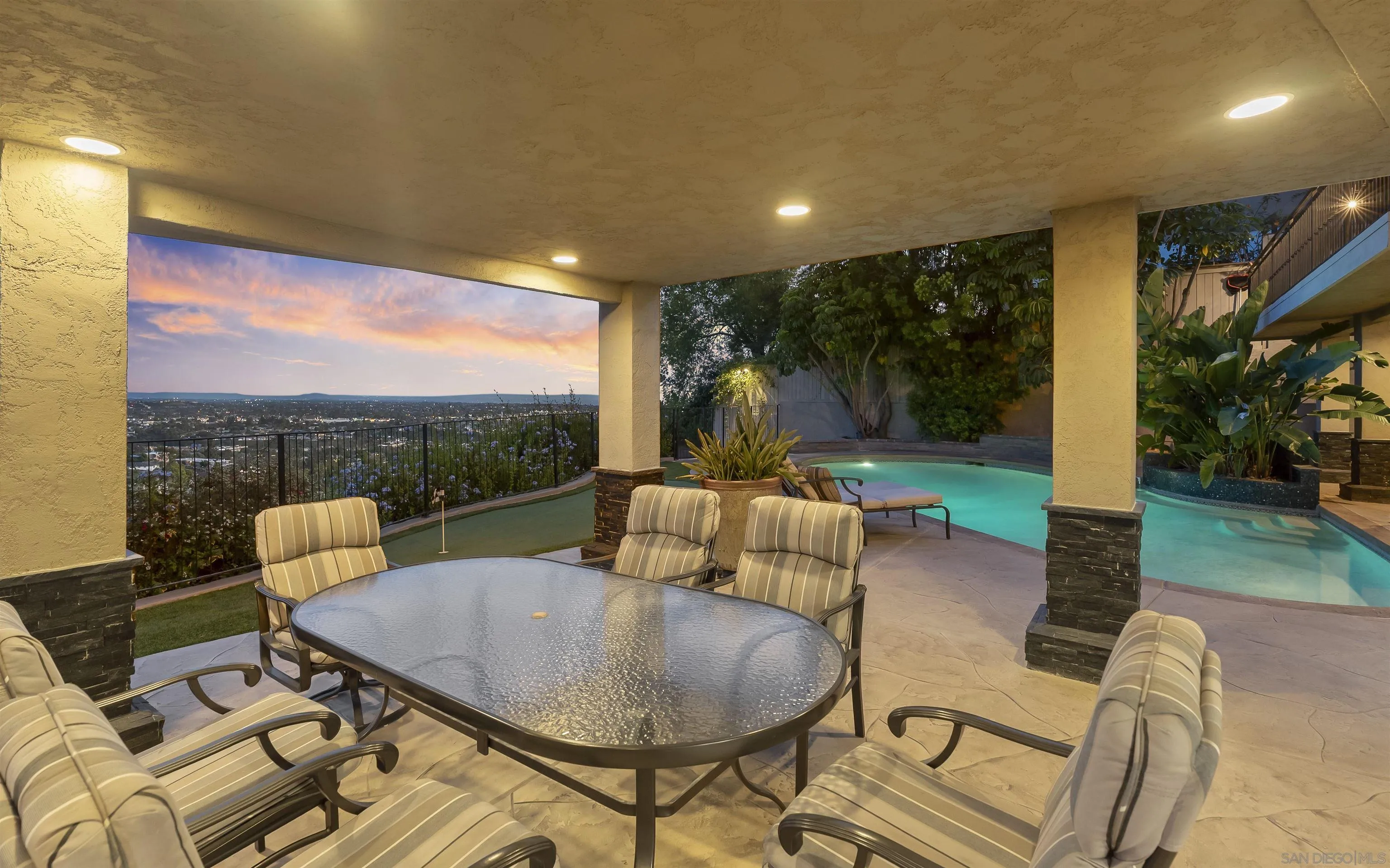 https://cdn.realtyfeed.com/cdn/127/260010384/70a11edad845607235dc5759b2c589d1.webp