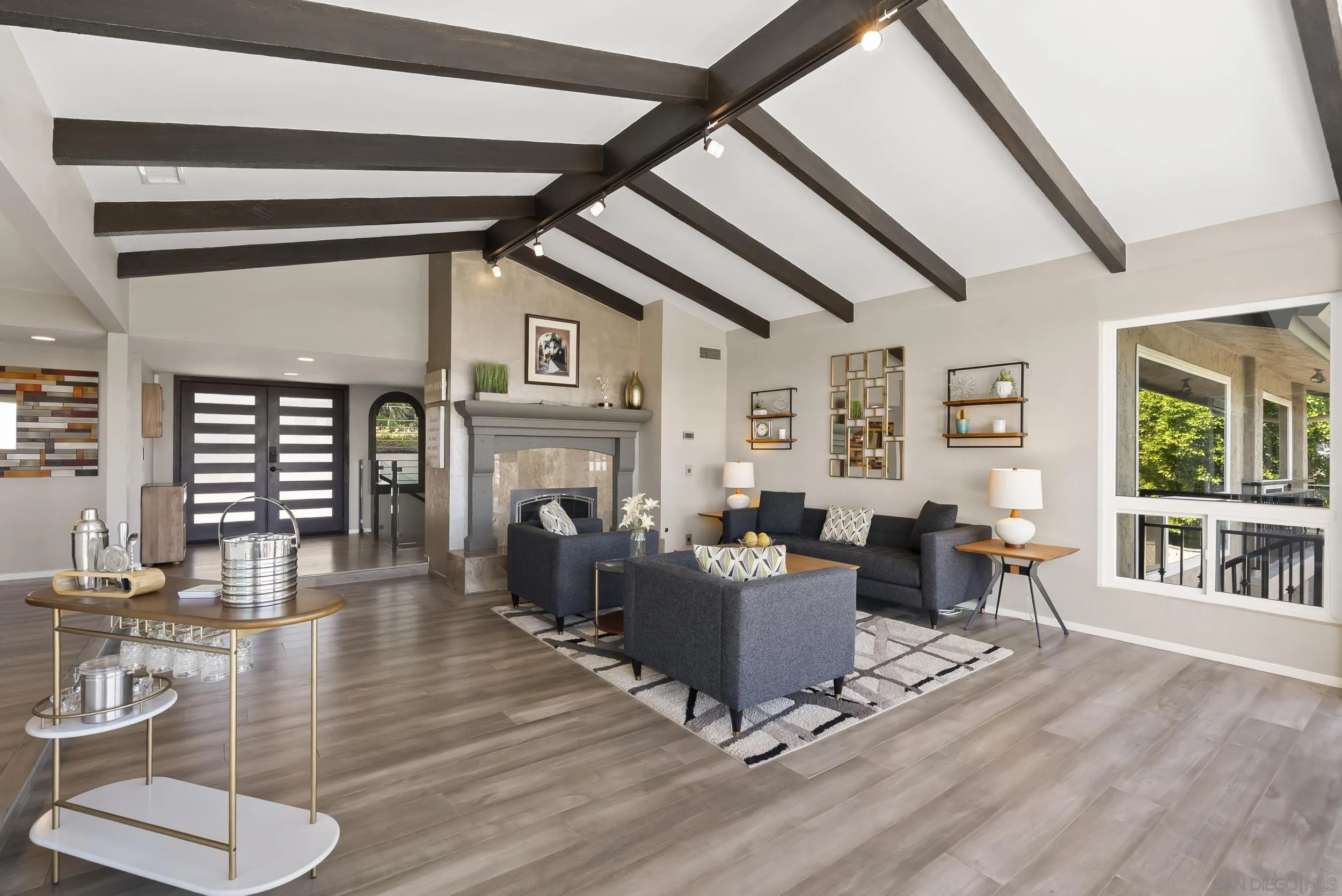 https://cdn.realtyfeed.com/cdn/127/260010384/87fe0b01176e374534e38289a8bf5b57.webp