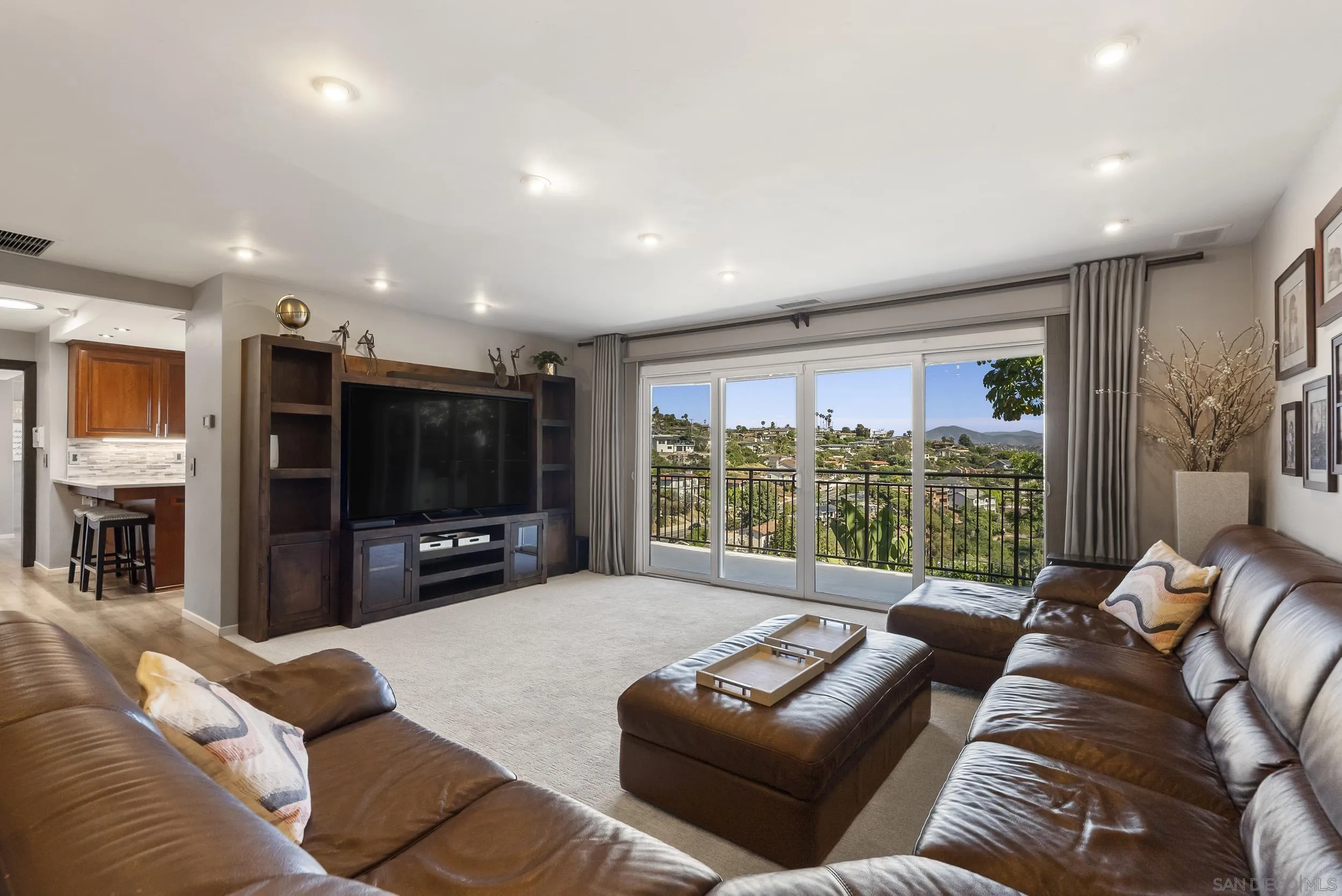 https://cdn.realtyfeed.com/cdn/127/260010384/89b206481afe641aa2f1f3d8a4238f0b.webp