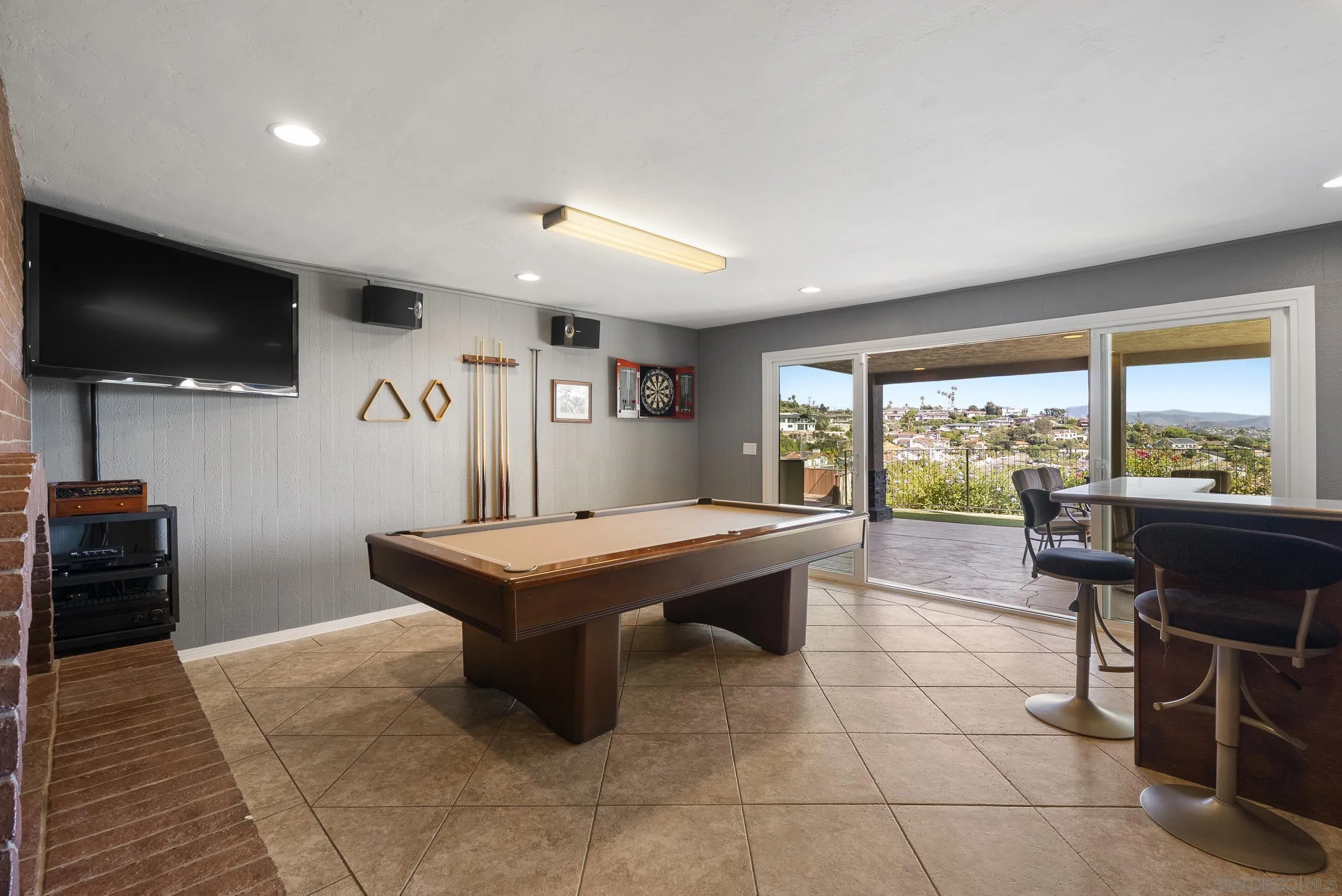 https://cdn.realtyfeed.com/cdn/127/260010384/8d938858de071dfec287f7365fa97f5d.webp