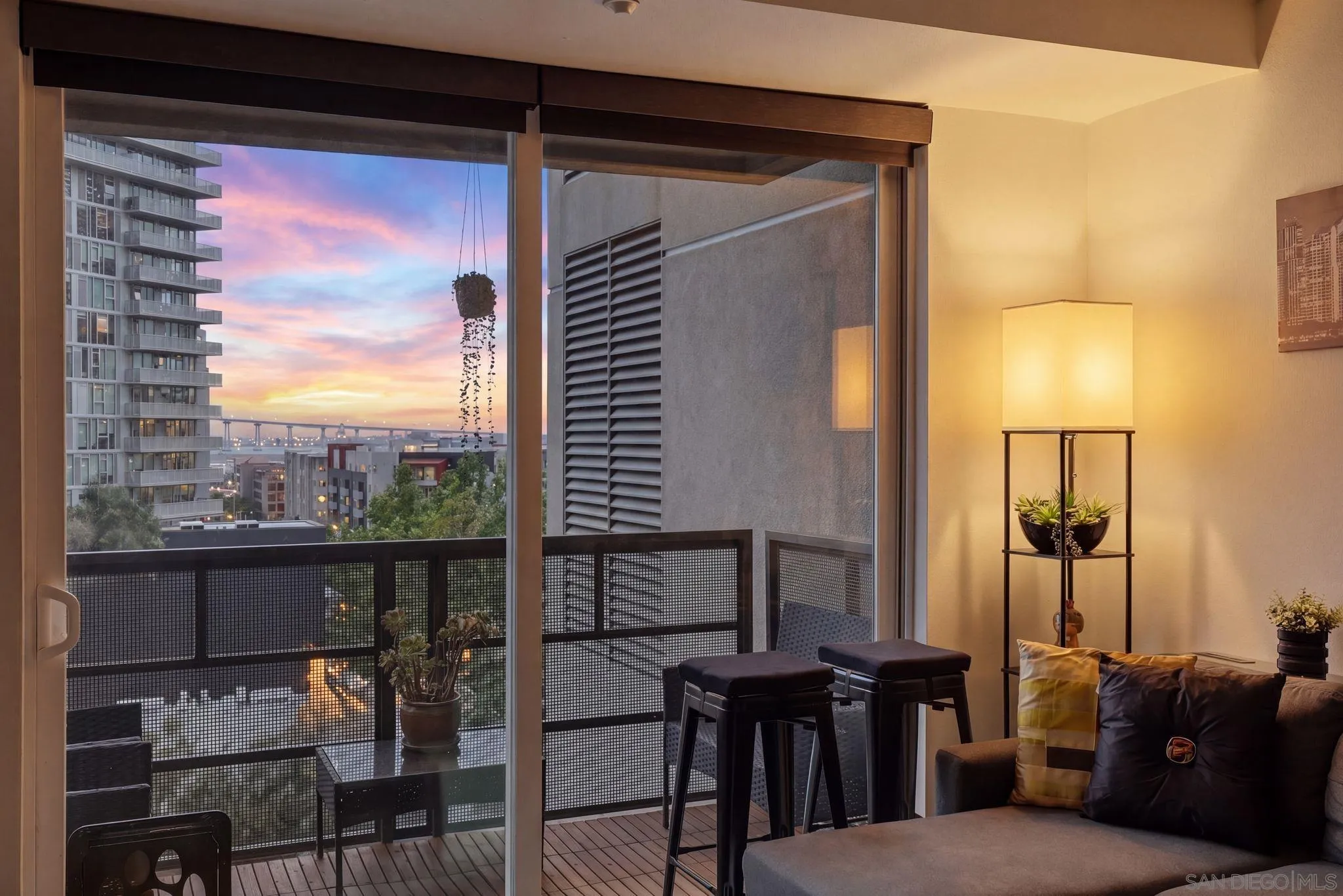 https://cdn.realtyfeed.com/cdn/127/260010386/d7be701efce355624a31fb6900bf66ea.webp