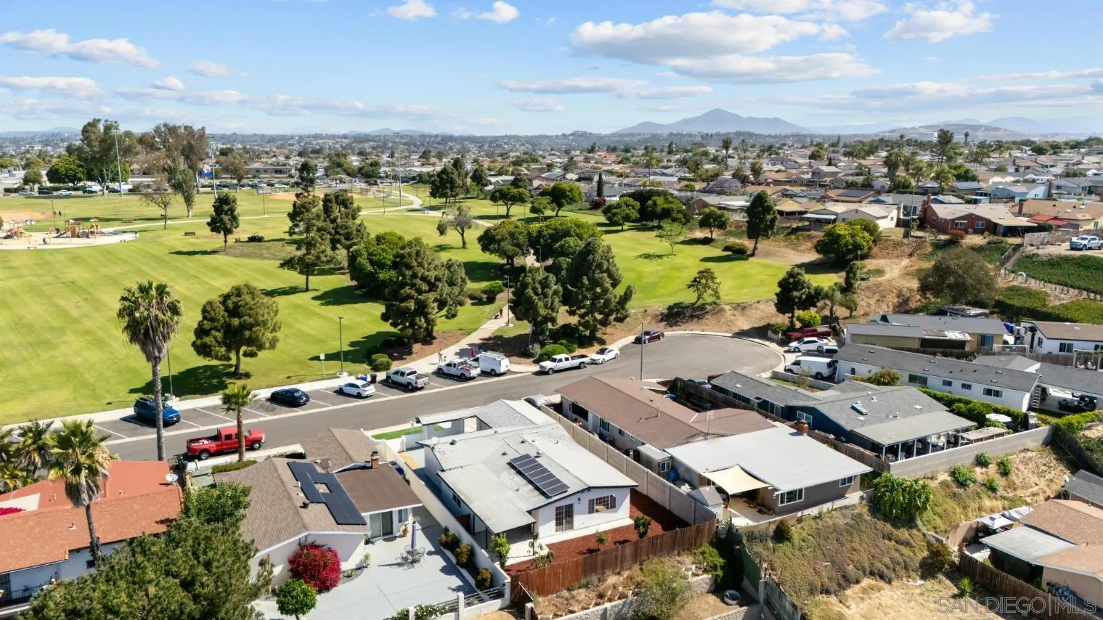 https://cdn.realtyfeed.com/cdn/127/260010389/0fc8fffa3b46fe514175d62d11435fcb.webp