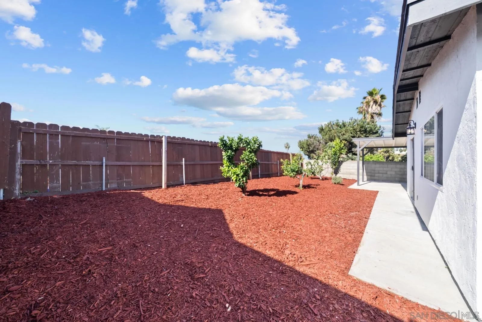 https://cdn.realtyfeed.com/cdn/127/260010389/2533114a084124a3147950a43bbe21e8.webp