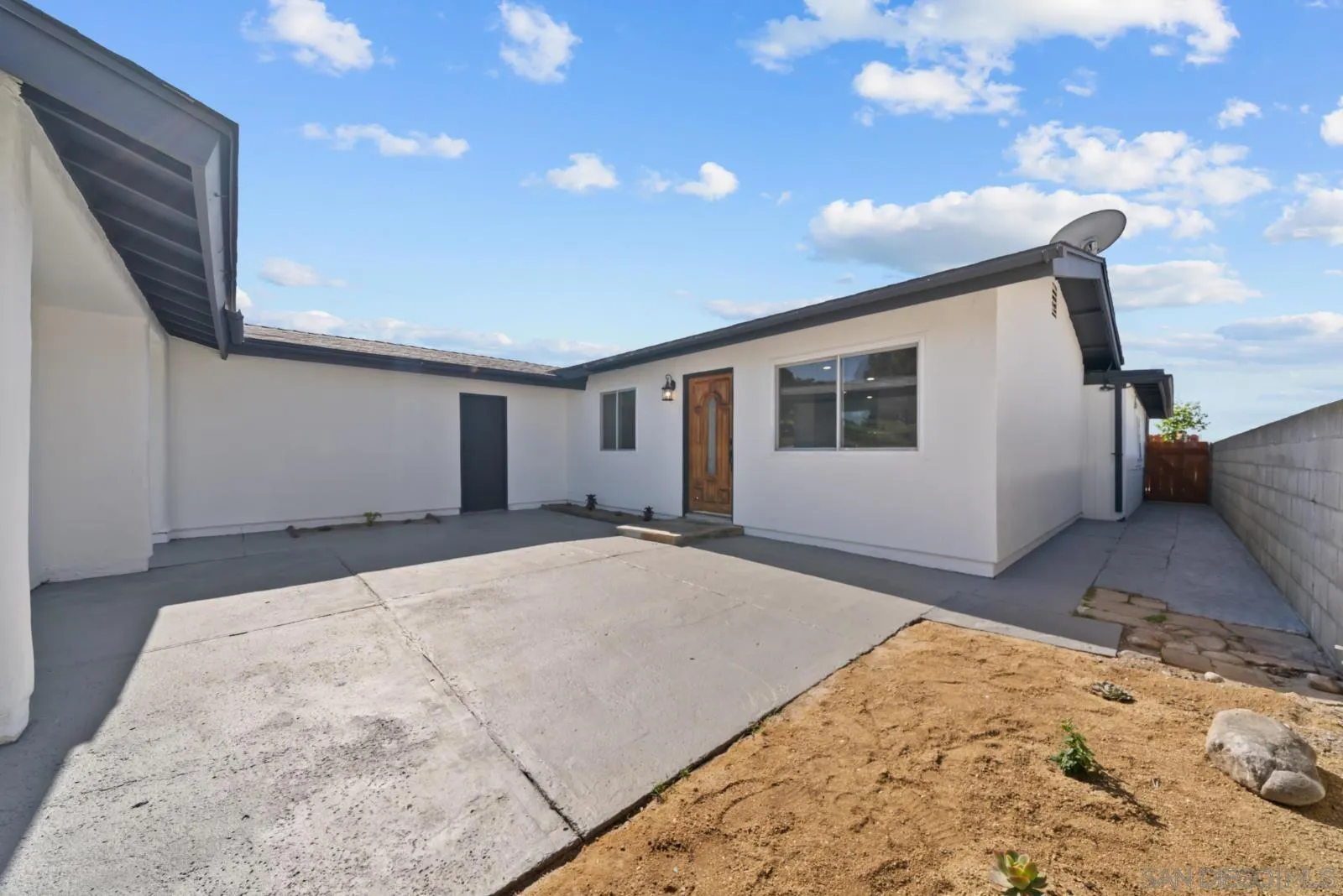 https://cdn.realtyfeed.com/cdn/127/260010389/27cb601df112c1516b58475ebcde5f8c.webp