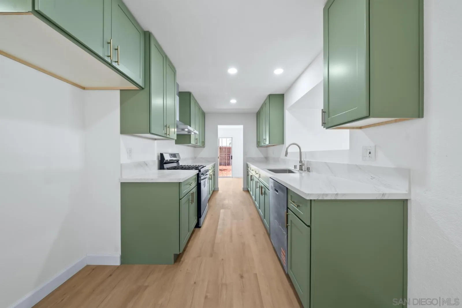 https://cdn.realtyfeed.com/cdn/127/260010389/7d2730c037e95d8da3f9ab25786da699.webp
