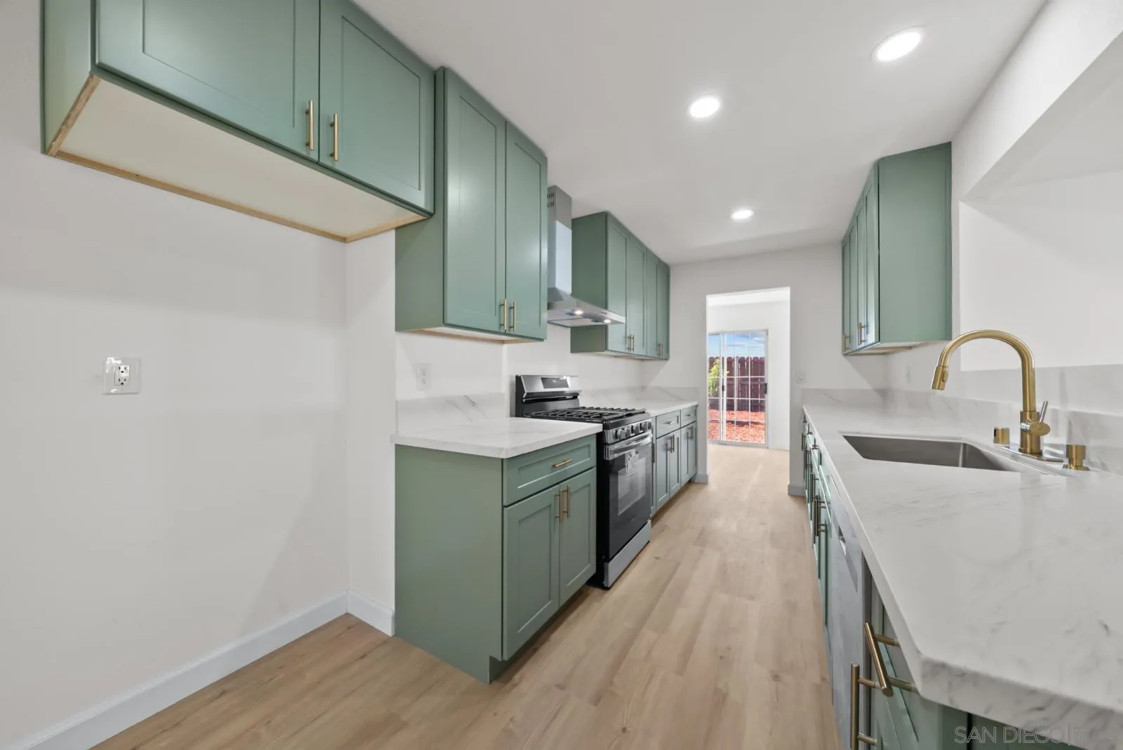 https://cdn.realtyfeed.com/cdn/127/260010389/9ae186cc4e0d847e1f50d04cdba2c26b.webp