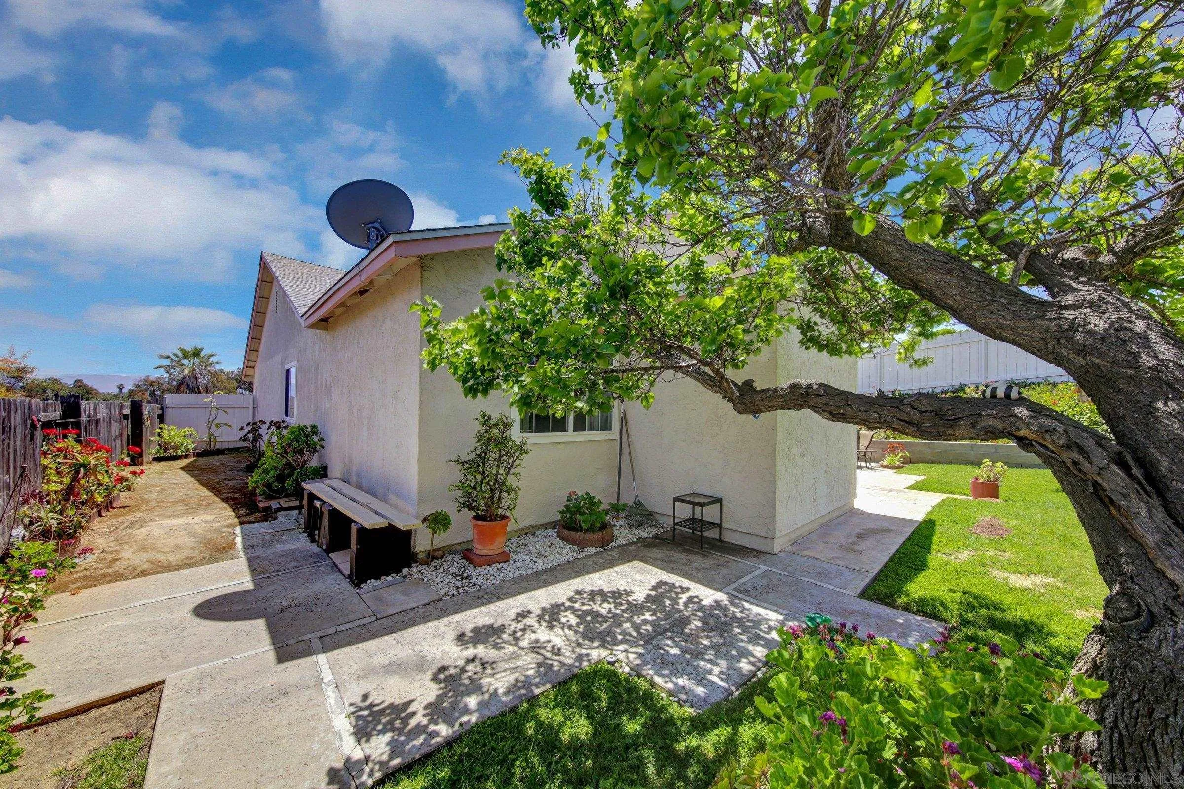https://cdn.realtyfeed.com/cdn/127/260010397/9bdf5349e2a23be95e4ba296a5319c3d.webp