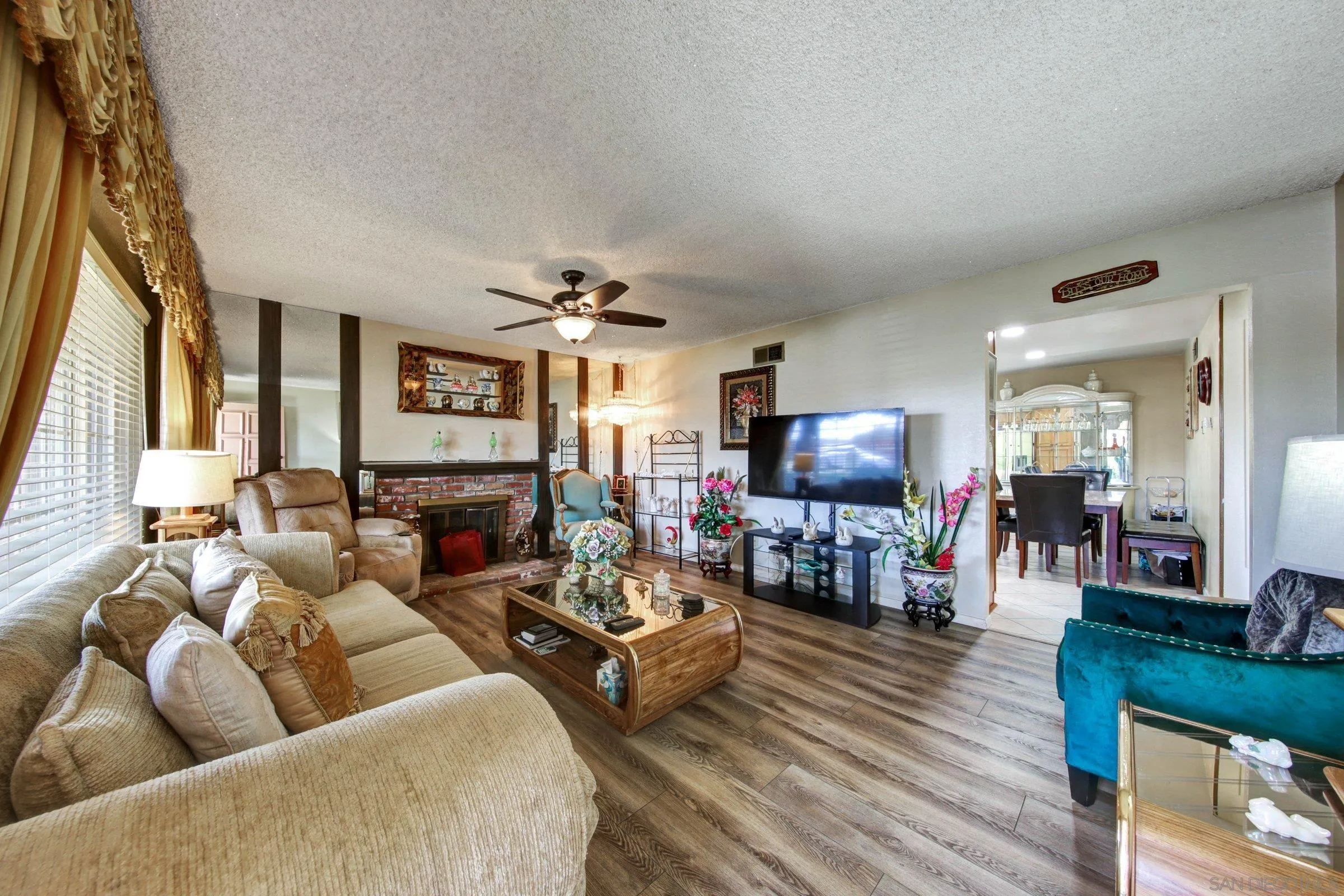 https://cdn.realtyfeed.com/cdn/127/260010397/a7370f303cb5ff6c21ccad63622b141e.webp