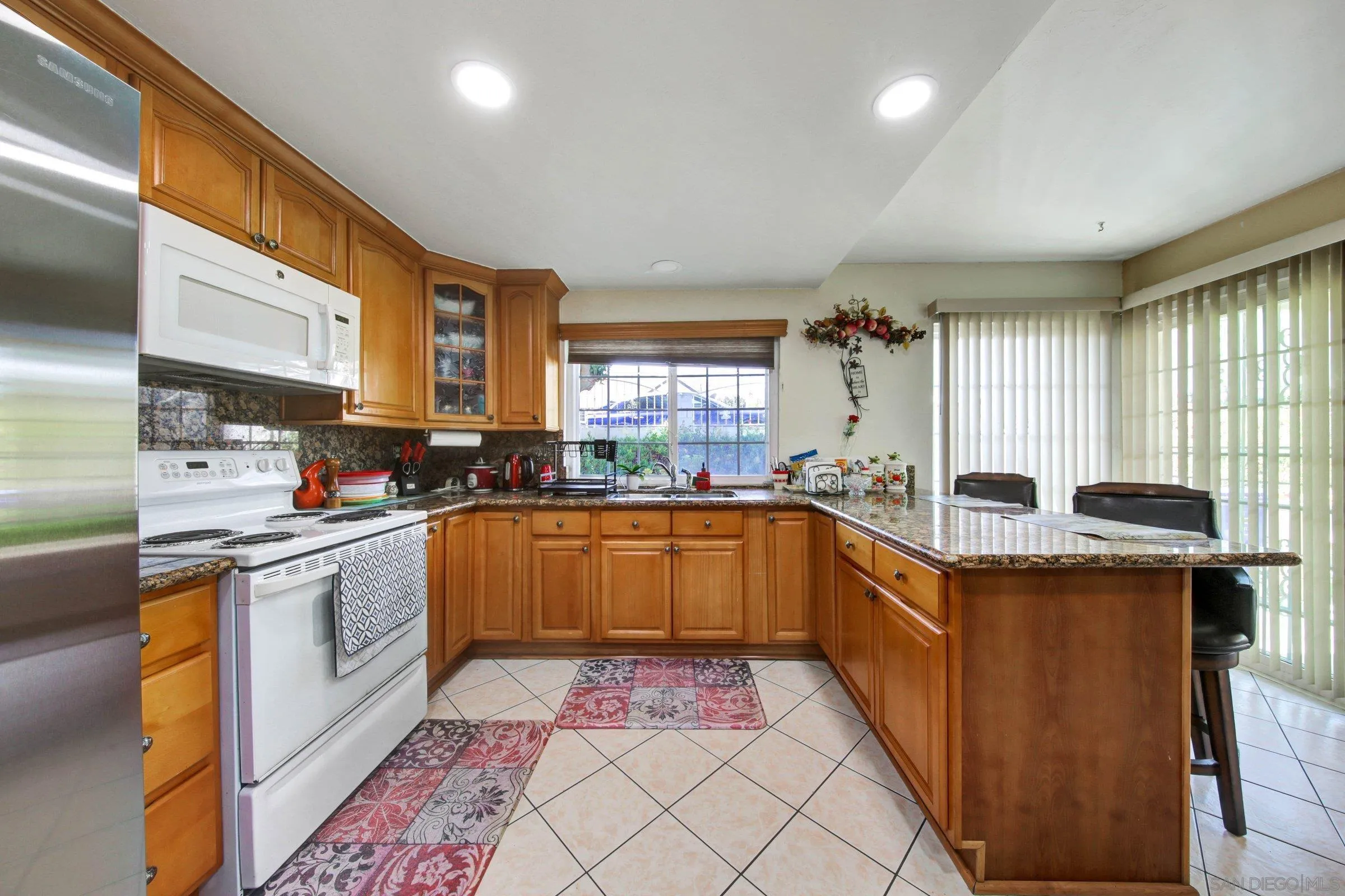 https://cdn.realtyfeed.com/cdn/127/260010397/bc36fe241dbb23fef2a4c5186ed7c6c6.webp
