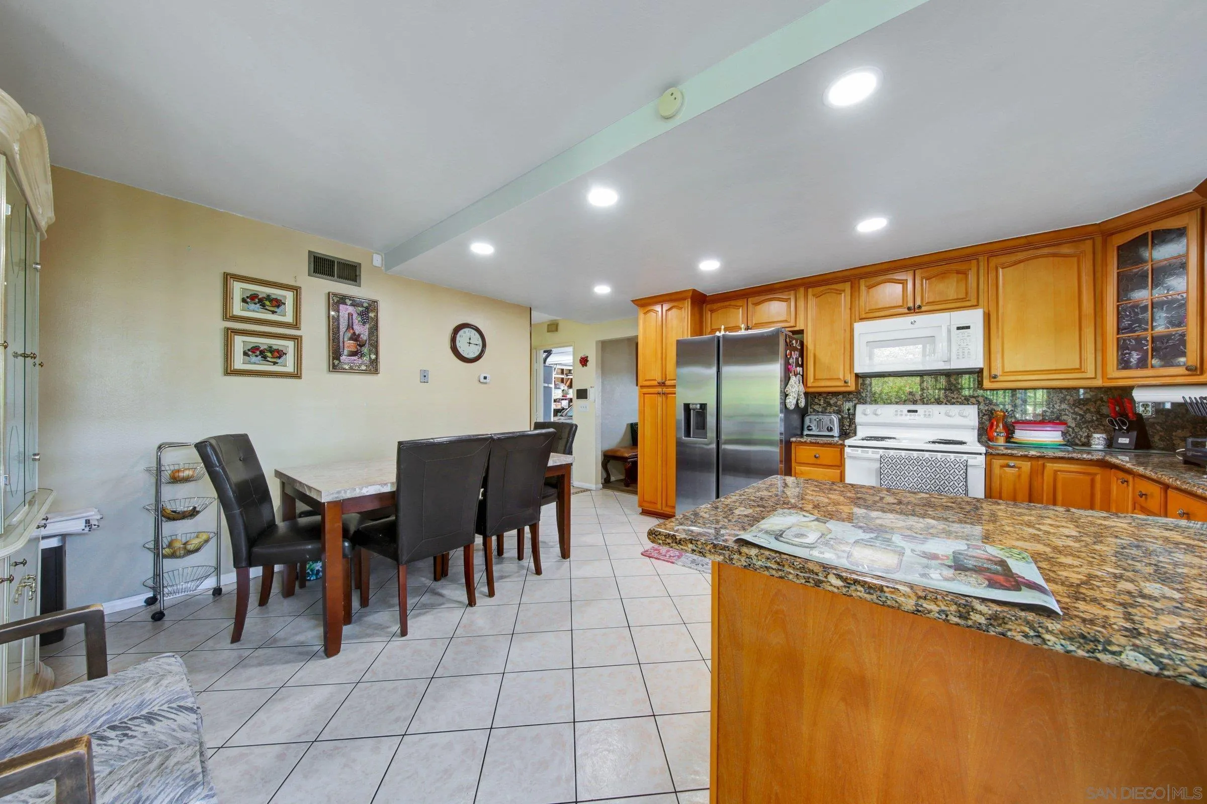 https://cdn.realtyfeed.com/cdn/127/260010397/d1ca9b369111c4faca3cc958be616f11.webp