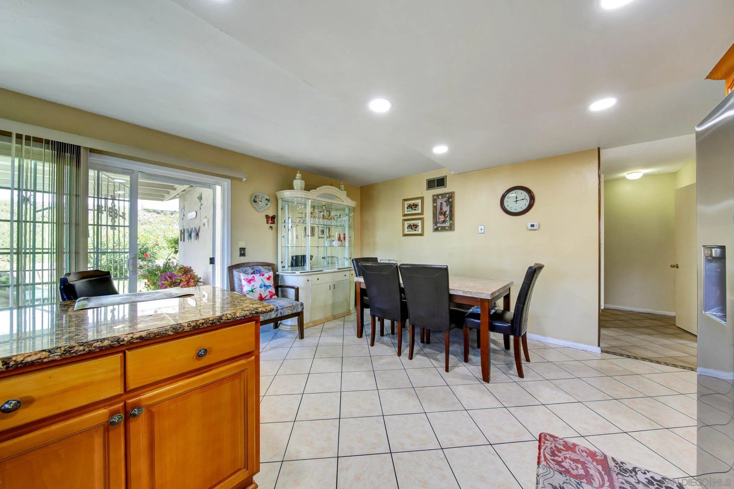 https://cdn.realtyfeed.com/cdn/127/260010397/f86fb7bb3a59efc7474776dd77cde58e.webp