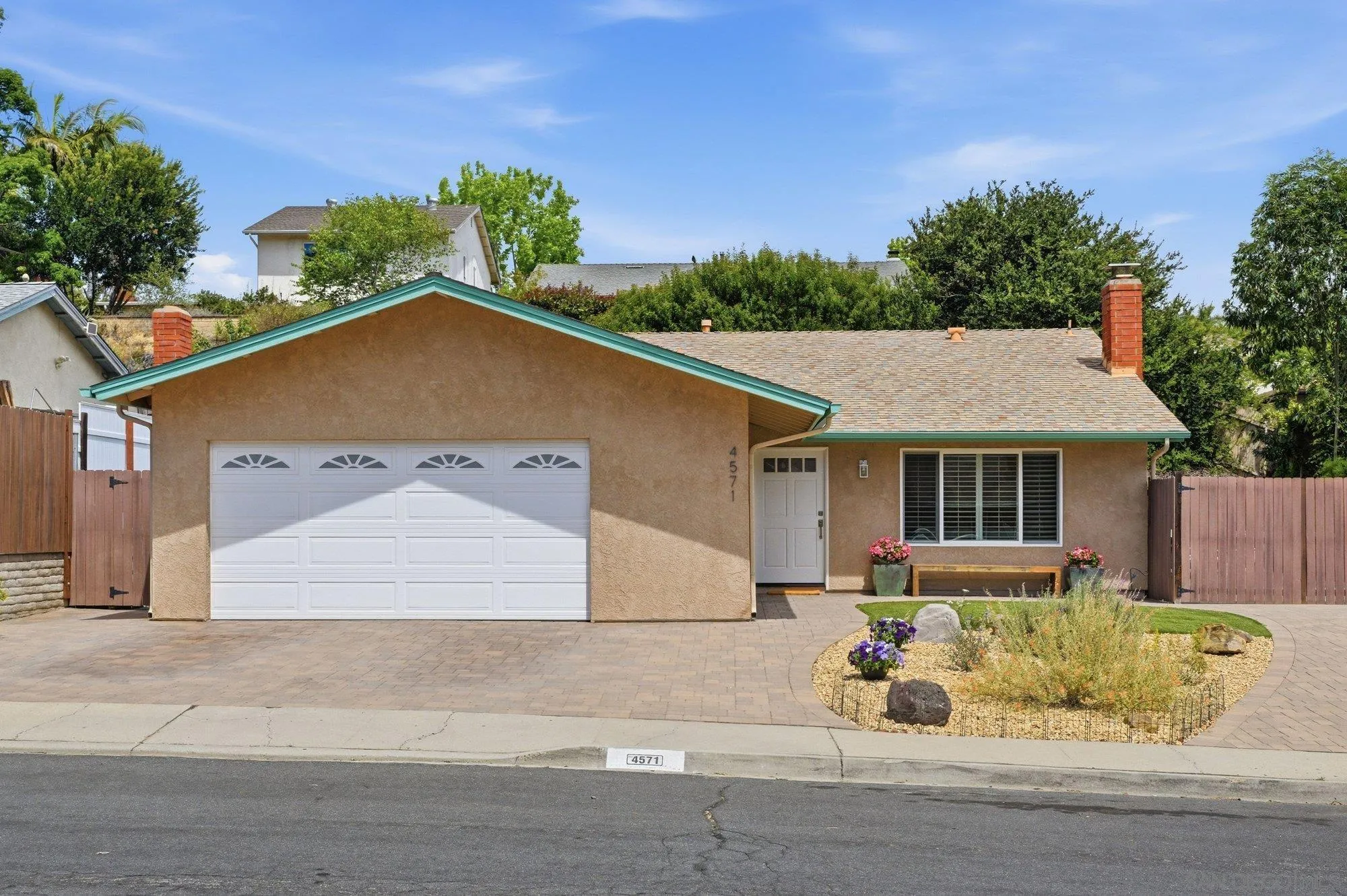 https://cdn.realtyfeed.com/cdn/127/260010398/6b2bd9d8435d7181f7bf2b8df0f3079e.webp