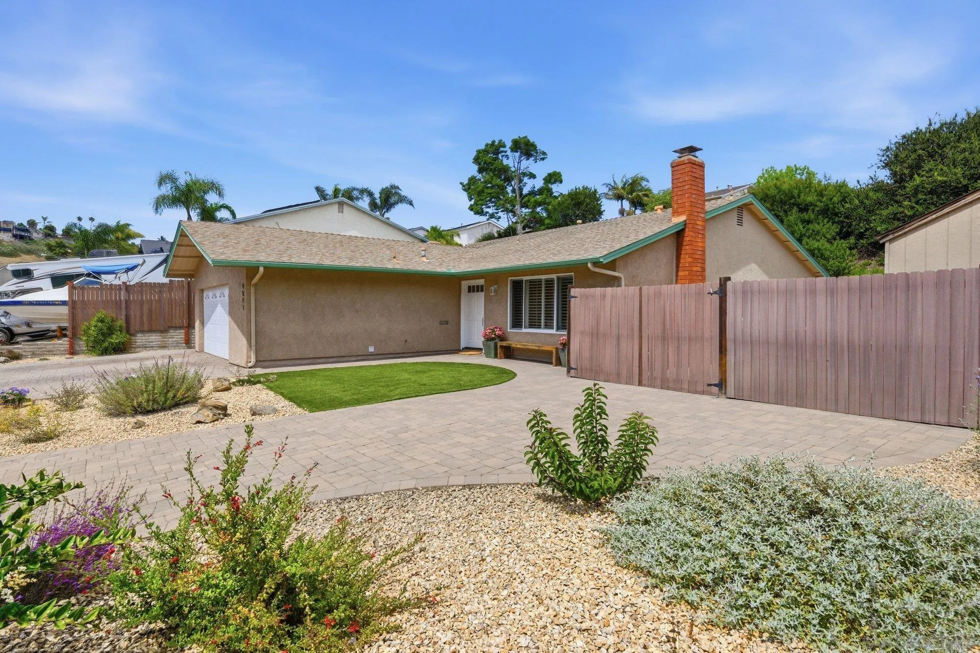 https://cdn.realtyfeed.com/cdn/127/260010398/76e526b4b9732ab4be6eb7652ff455fe.webp