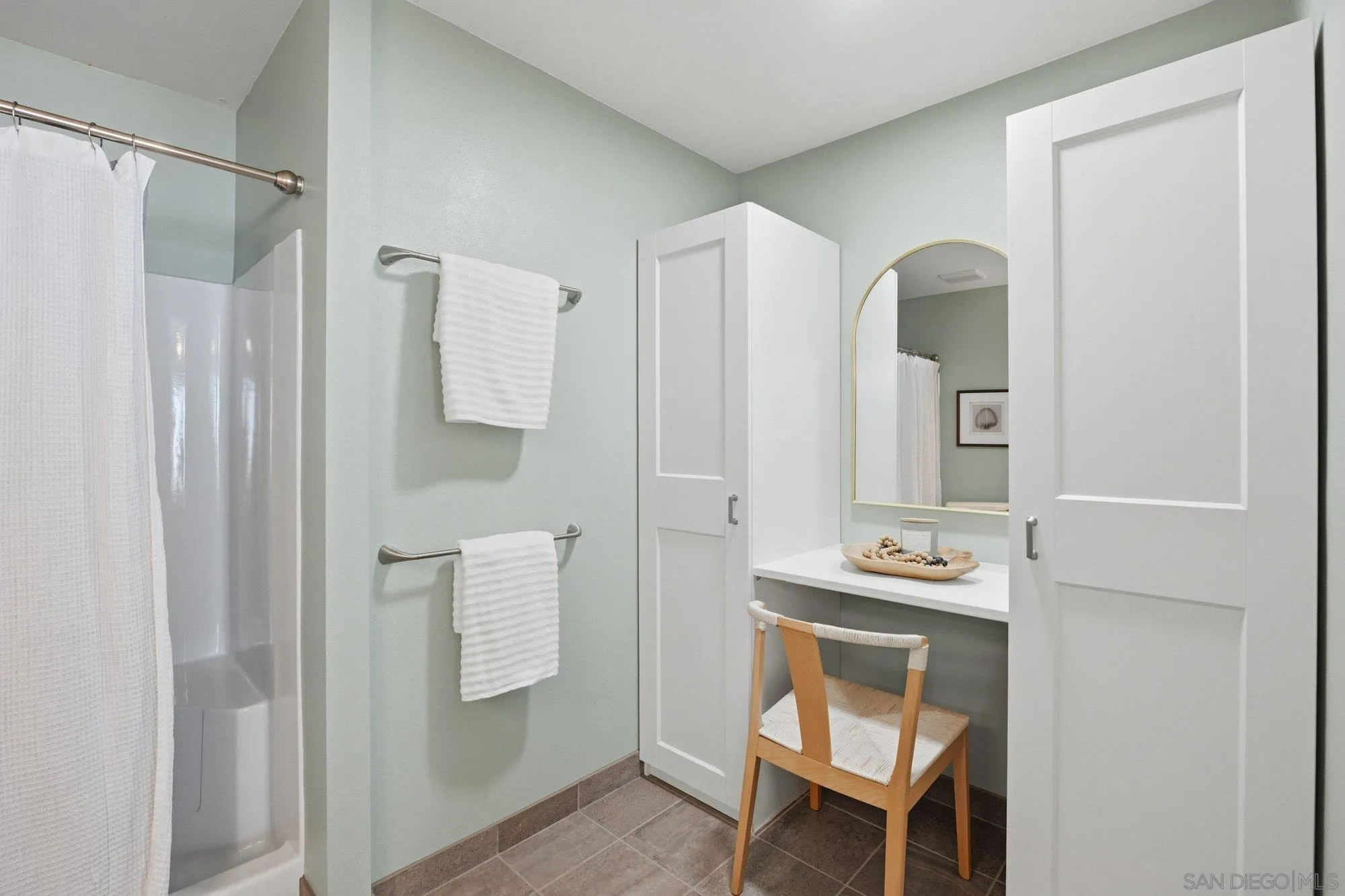 https://cdn.realtyfeed.com/cdn/127/260010398/a6eb1067a99d71dab0c9640c5473e549.webp