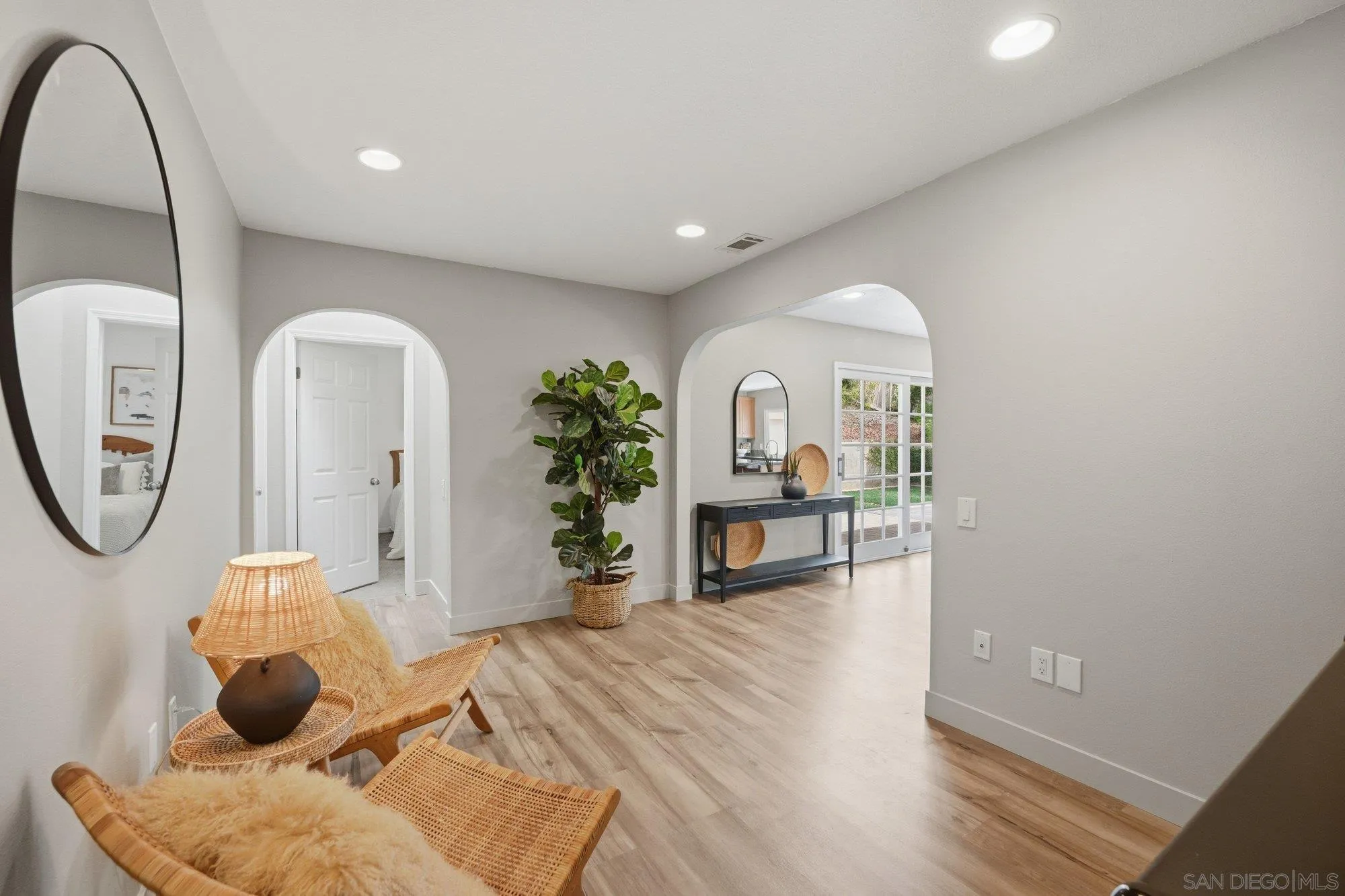 https://cdn.realtyfeed.com/cdn/127/260010398/f0db9bfd57b8798b9120933f762cc323.webp