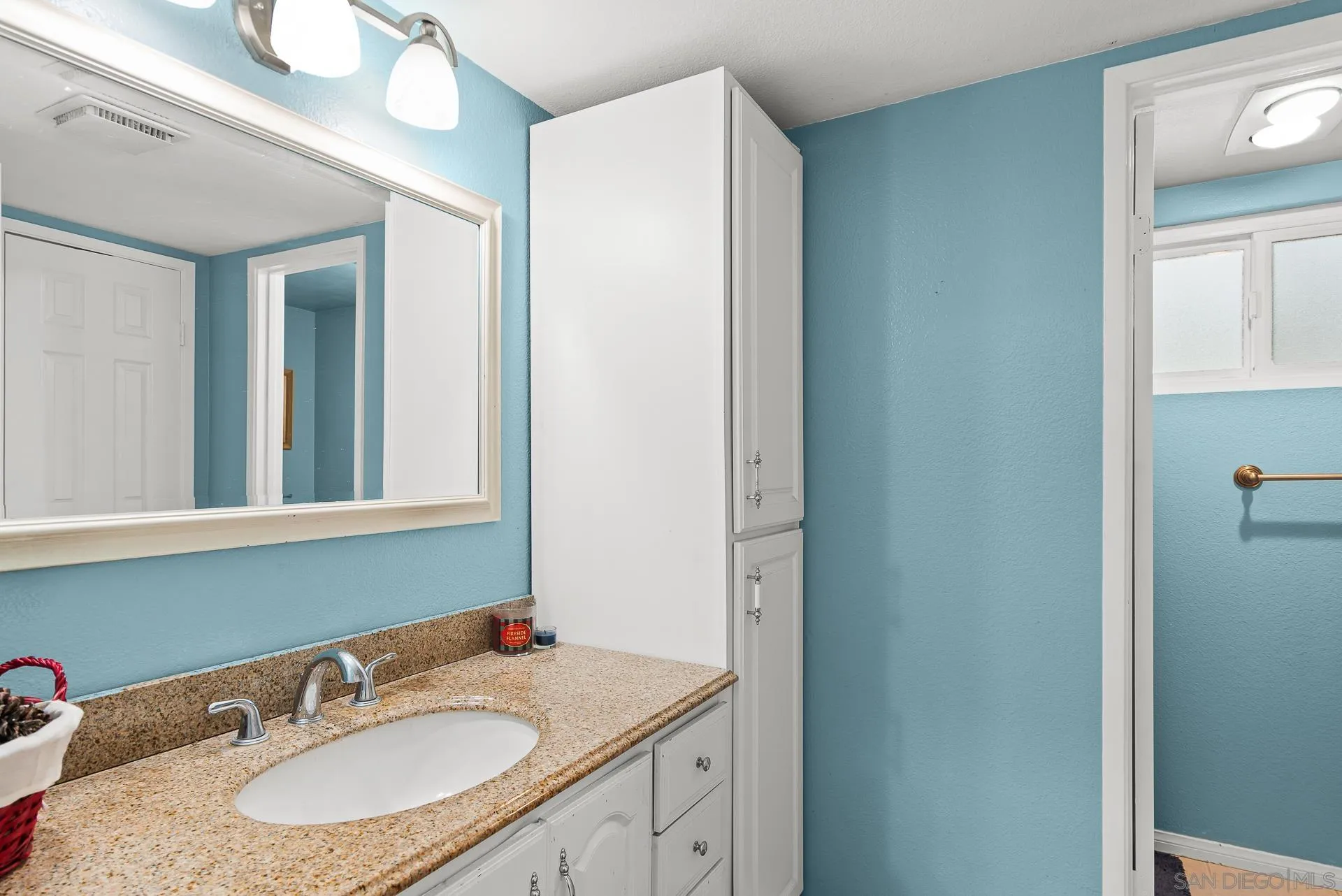 https://cdn.realtyfeed.com/cdn/127/260010404/6db155d782575c974916e2048ffb9e92.webp