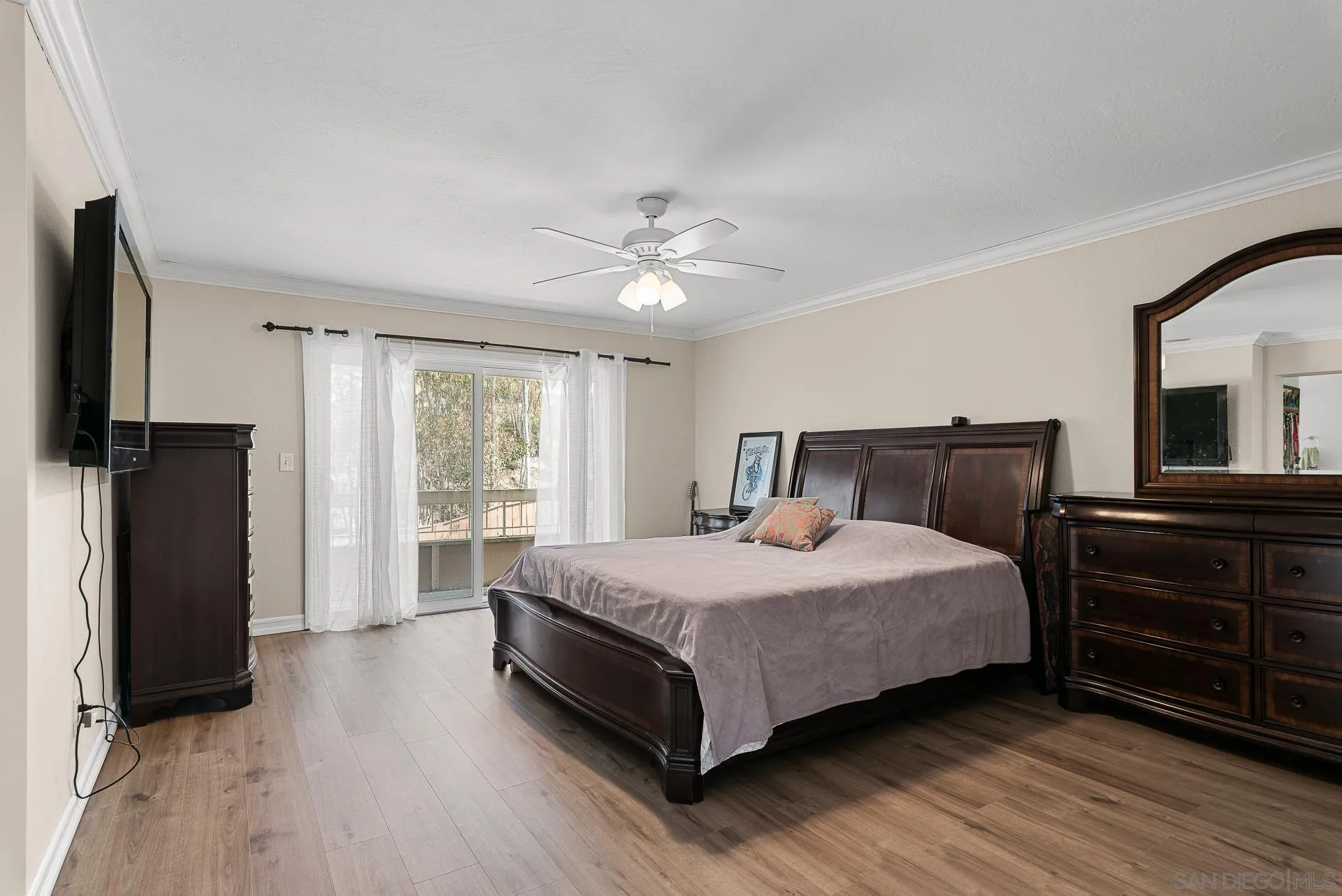 https://cdn.realtyfeed.com/cdn/127/260010404/9a319c70662f95d52e2b5ae74e135c3e.webp