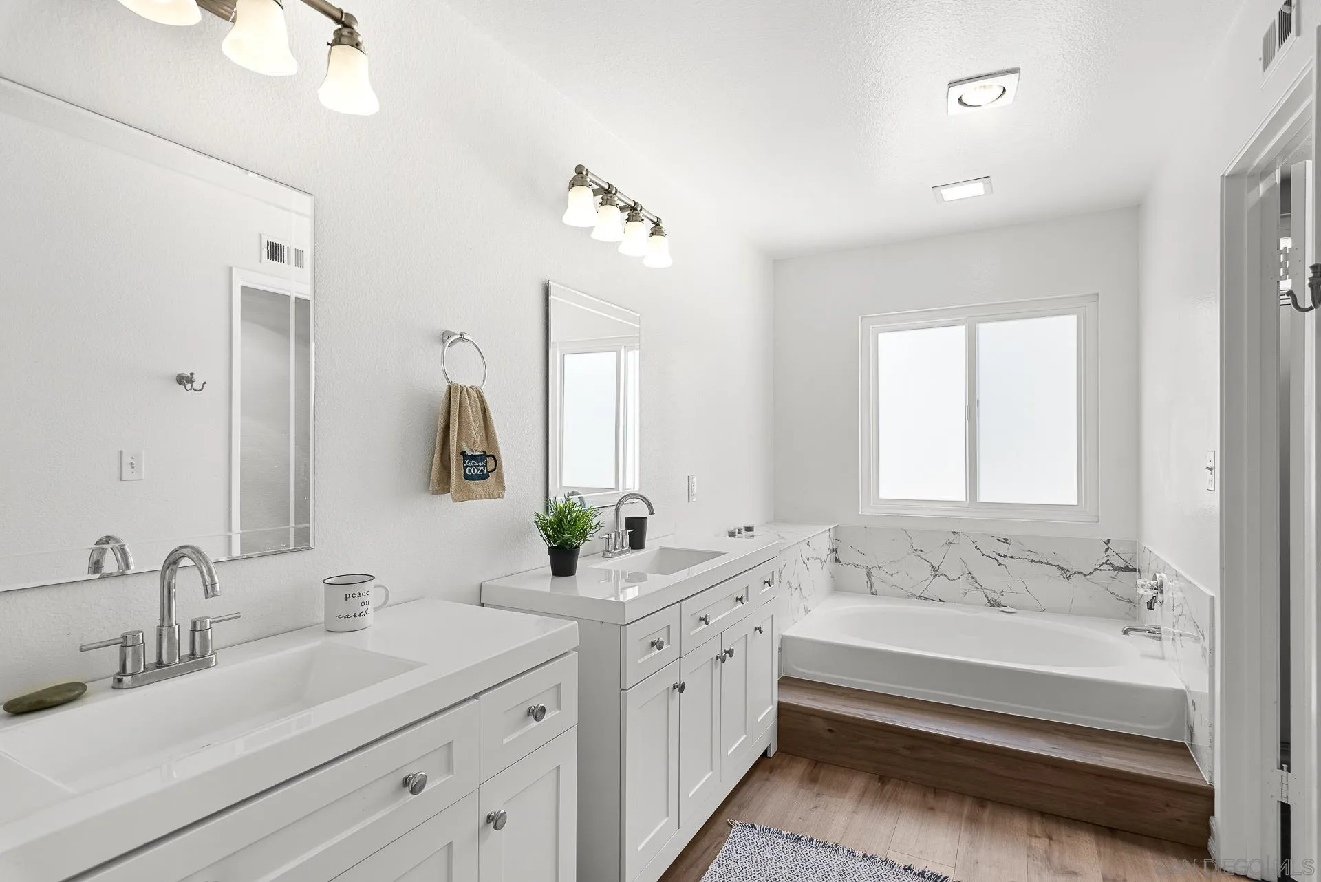 https://cdn.realtyfeed.com/cdn/127/260010404/d78c1255e0edec5e1bd277e1f7adc298.webp