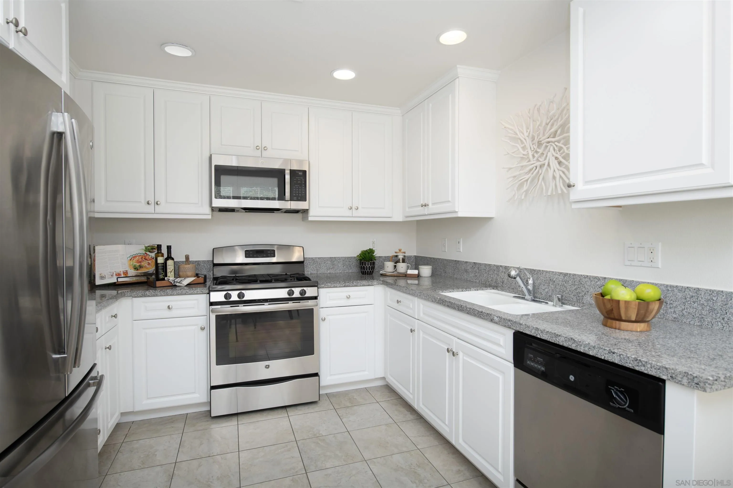 Photo #11: 260010407 Listing: Photo #11