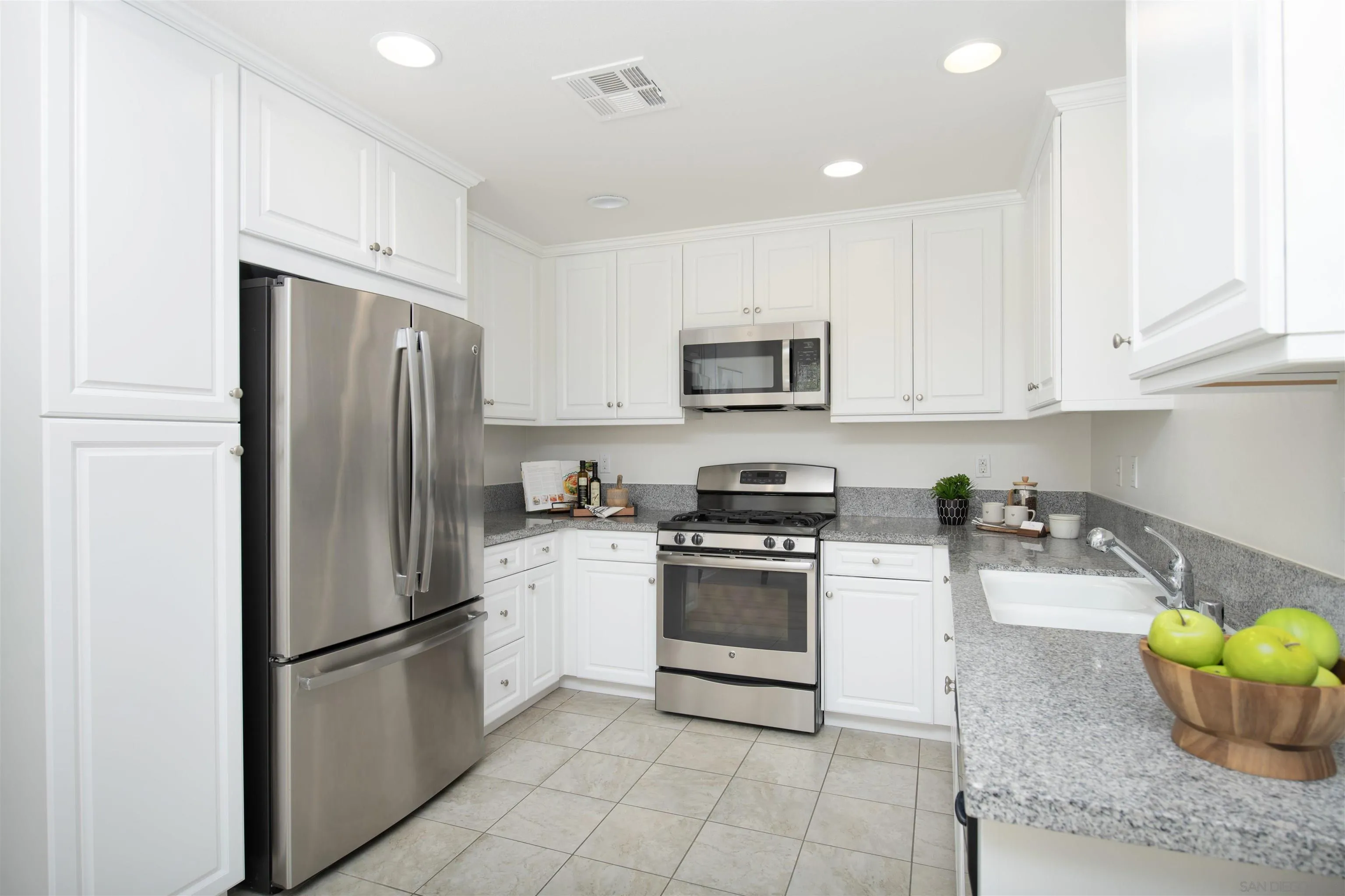 Photo #12: 260010407 Listing: Photo #12