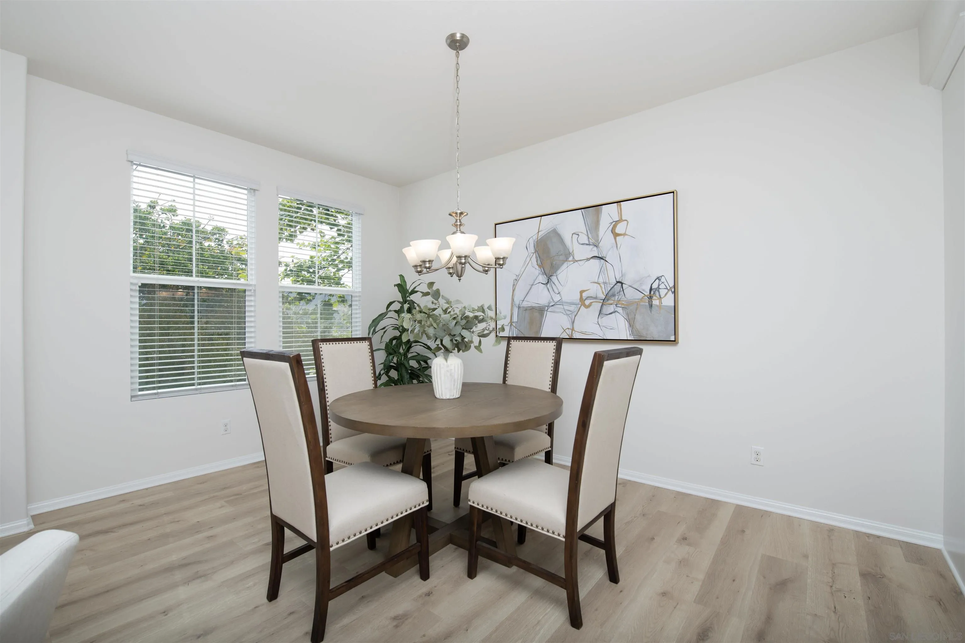 Photo #8: 260010407 Listing: Photo #8