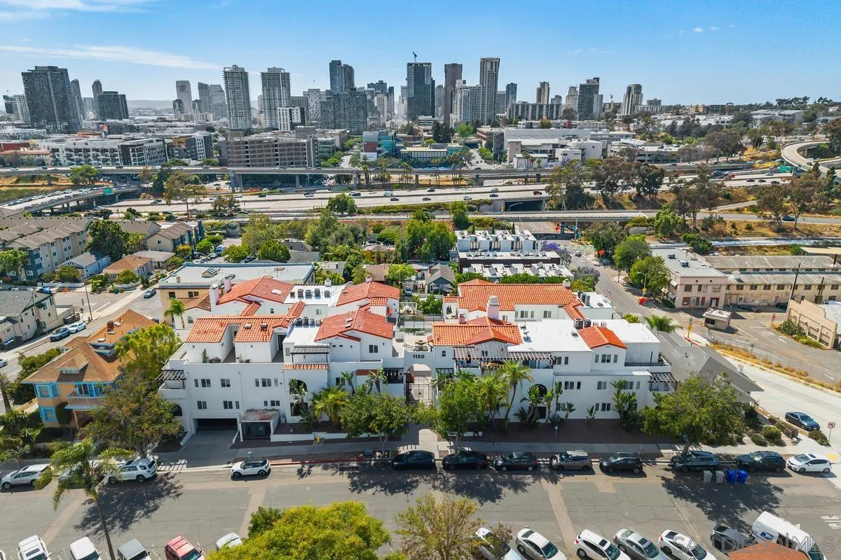 https://cdn.realtyfeed.com/cdn/127/260010408/a92b6f52ec51f87371ae2f4e7824c623.webp