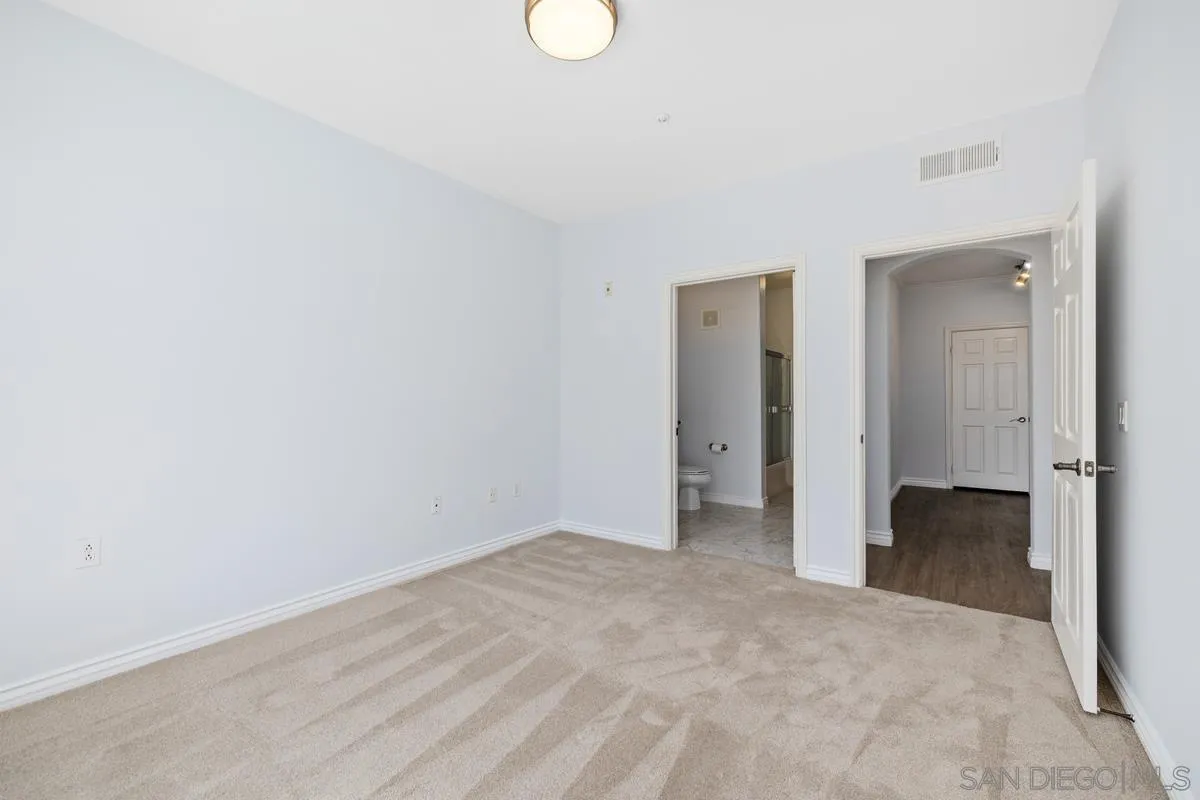 Photo #19: 260010409 Listing: Photo #19