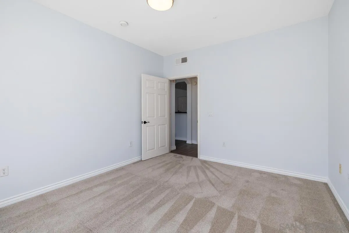 Photo #24: 260010409 Listing: Photo #24