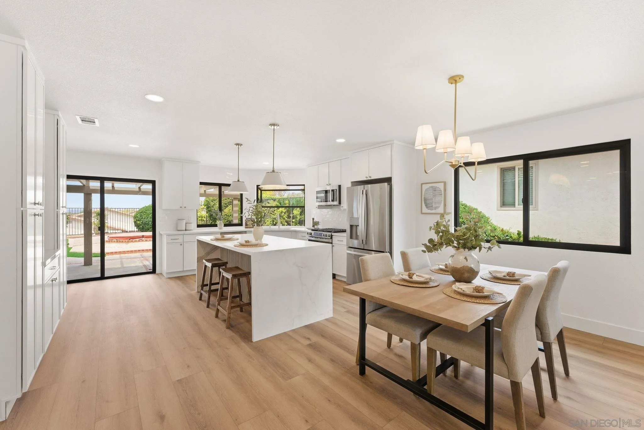 https://cdn.realtyfeed.com/cdn/127/260010410/520c2fa11d8f7b5fcedb8a011960fc8d.webp