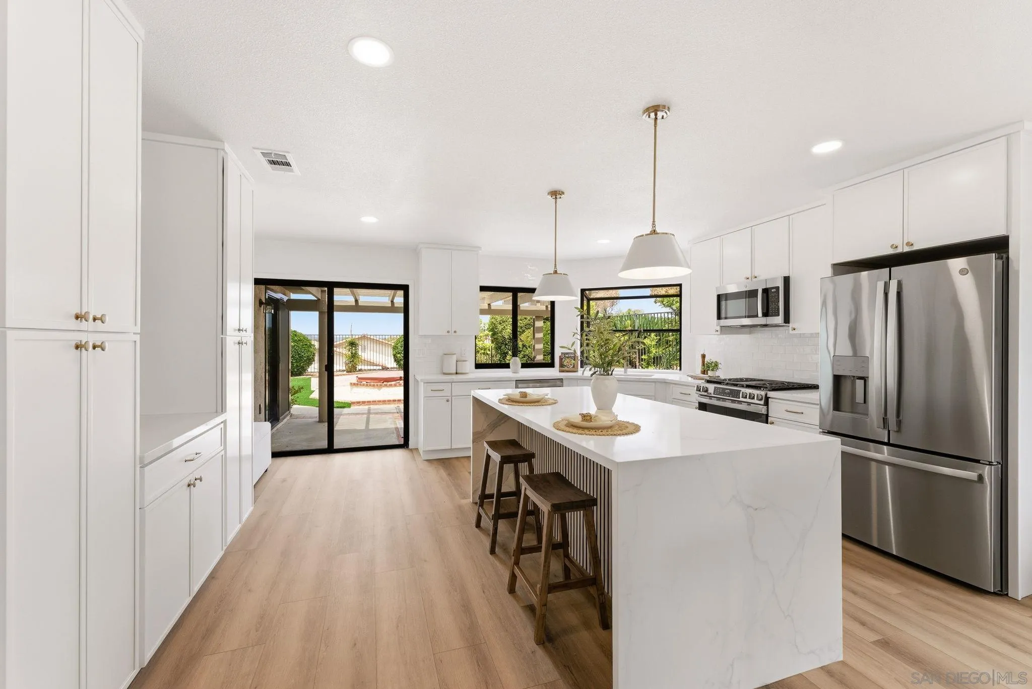 https://cdn.realtyfeed.com/cdn/127/260010410/a0e1d348a823699d372a0790ecdb6440.webp