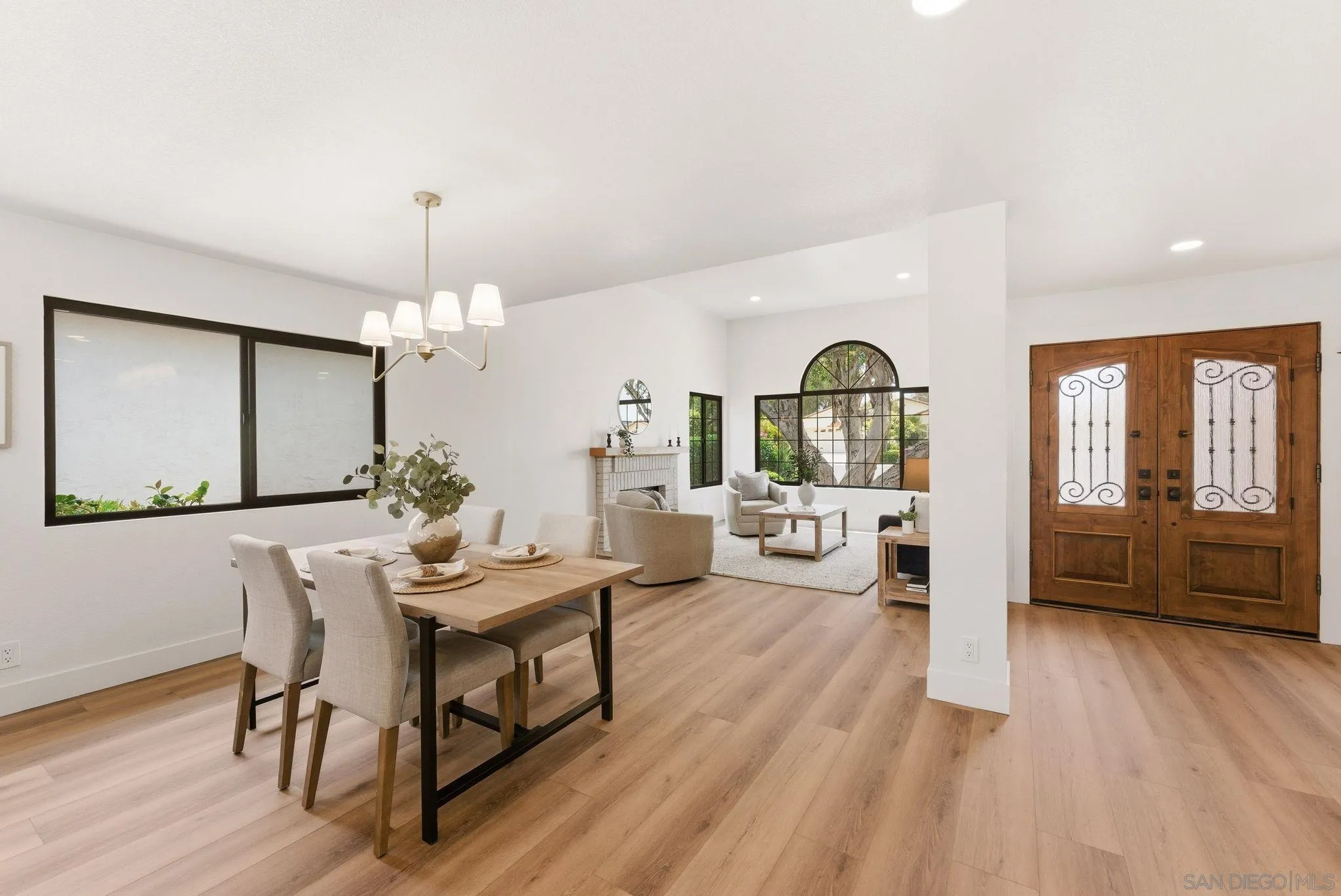 https://cdn.realtyfeed.com/cdn/127/260010410/fe4e5f01145bf39f8a84a6f63a80fad1.webp