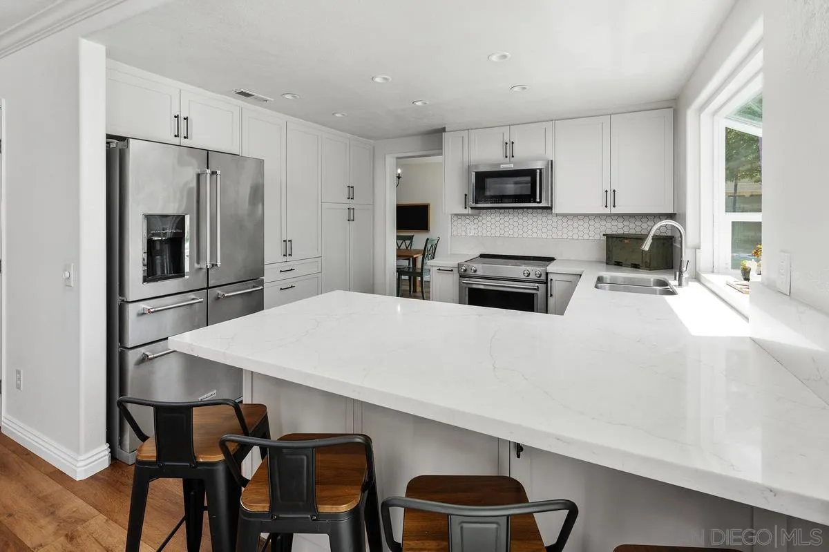 https://cdn.realtyfeed.com/cdn/127/260010416/6564c25c9816006e03f4da6635b448a1.webp