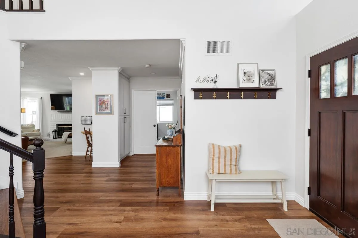 https://cdn.realtyfeed.com/cdn/127/260010416/825c1a4f8d0963f811c95412b6c388b3.webp