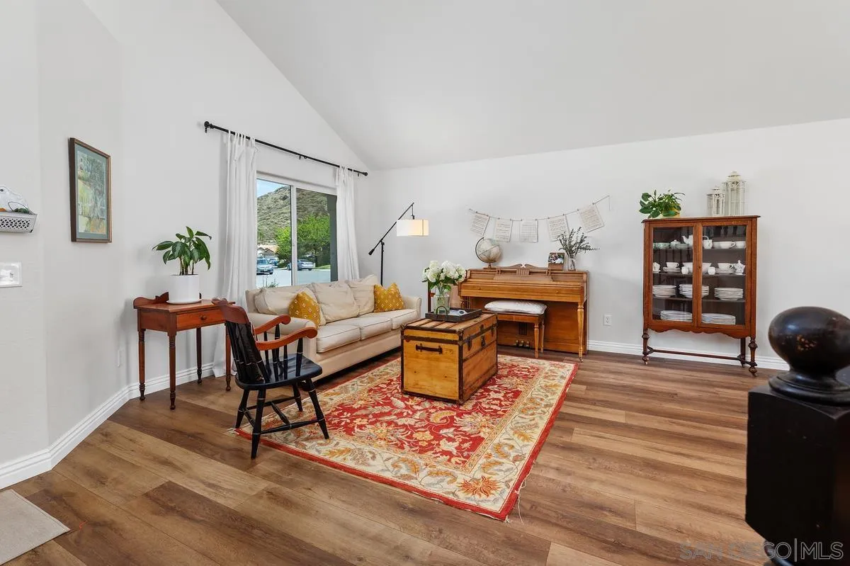 https://cdn.realtyfeed.com/cdn/127/260010416/b470a6aceaba2d06a1d3fb3133781279.webp