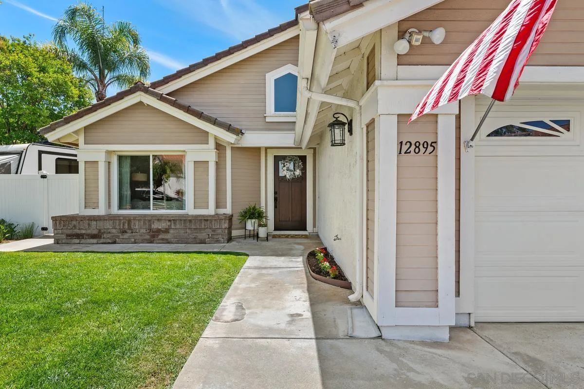 https://cdn.realtyfeed.com/cdn/127/260010416/fe0e1ebd82c43cd21dfd9d7731e96bab.webp