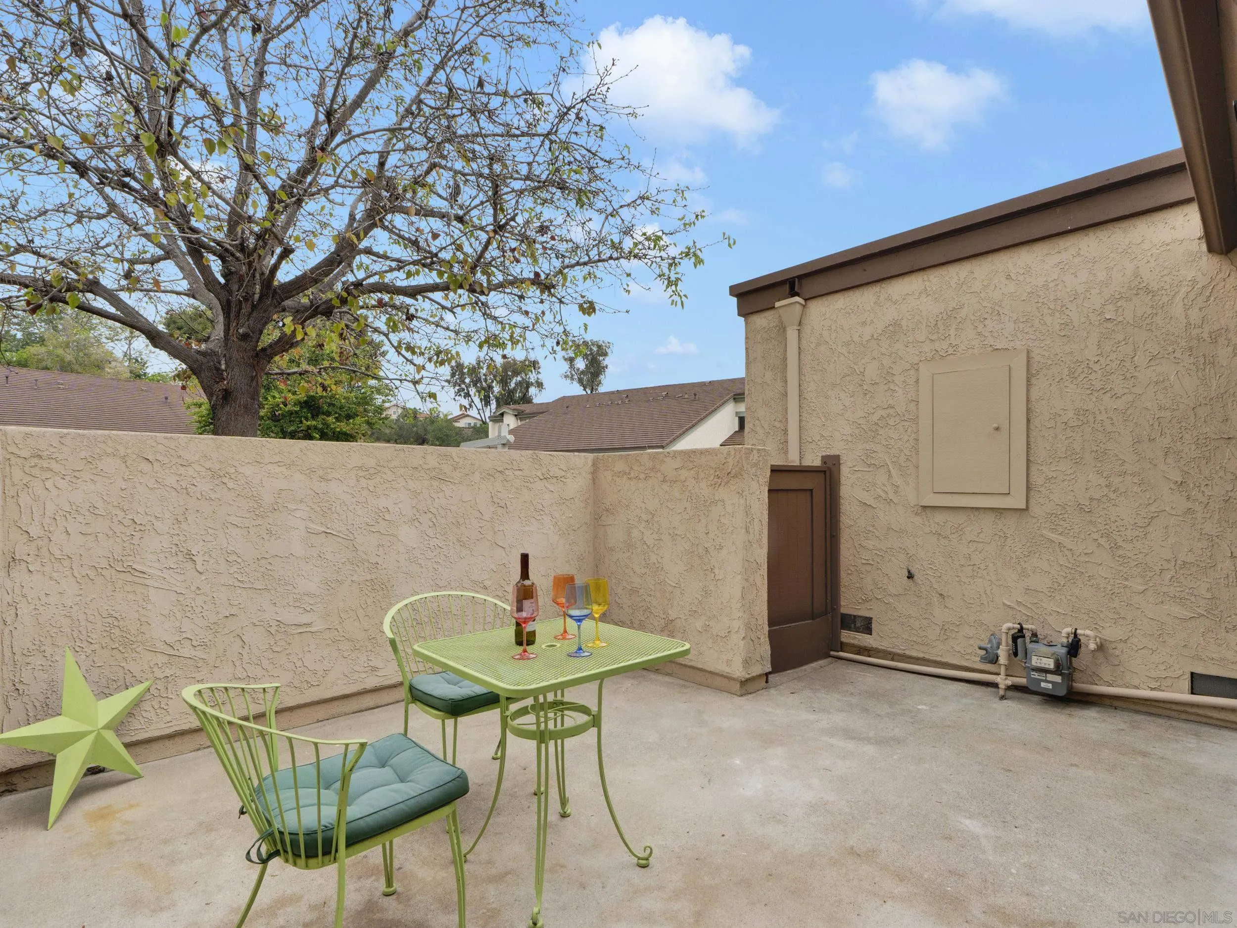 https://cdn.realtyfeed.com/cdn/127/260010417/b8328d83cd2255205820d28e75d2bcbb.webp