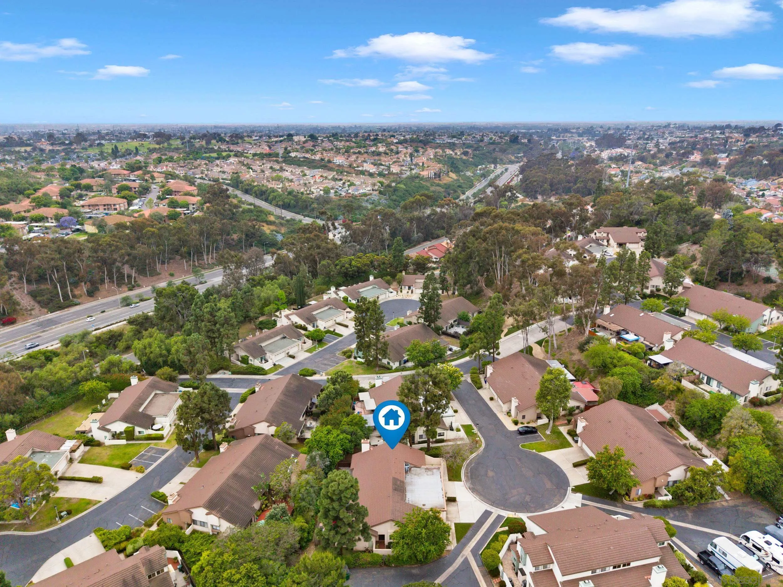 https://cdn.realtyfeed.com/cdn/127/260010417/f6dd1c975c4fb23f2ba1c2ad14a2d770.webp