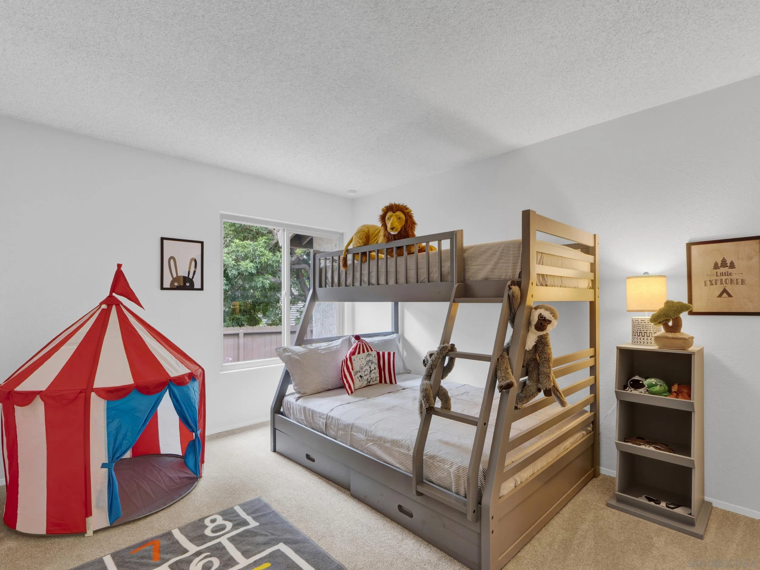https://cdn.realtyfeed.com/cdn/127/260010417/fafb6d38bbbca0e8878bf8faf6f4eddf.webp
