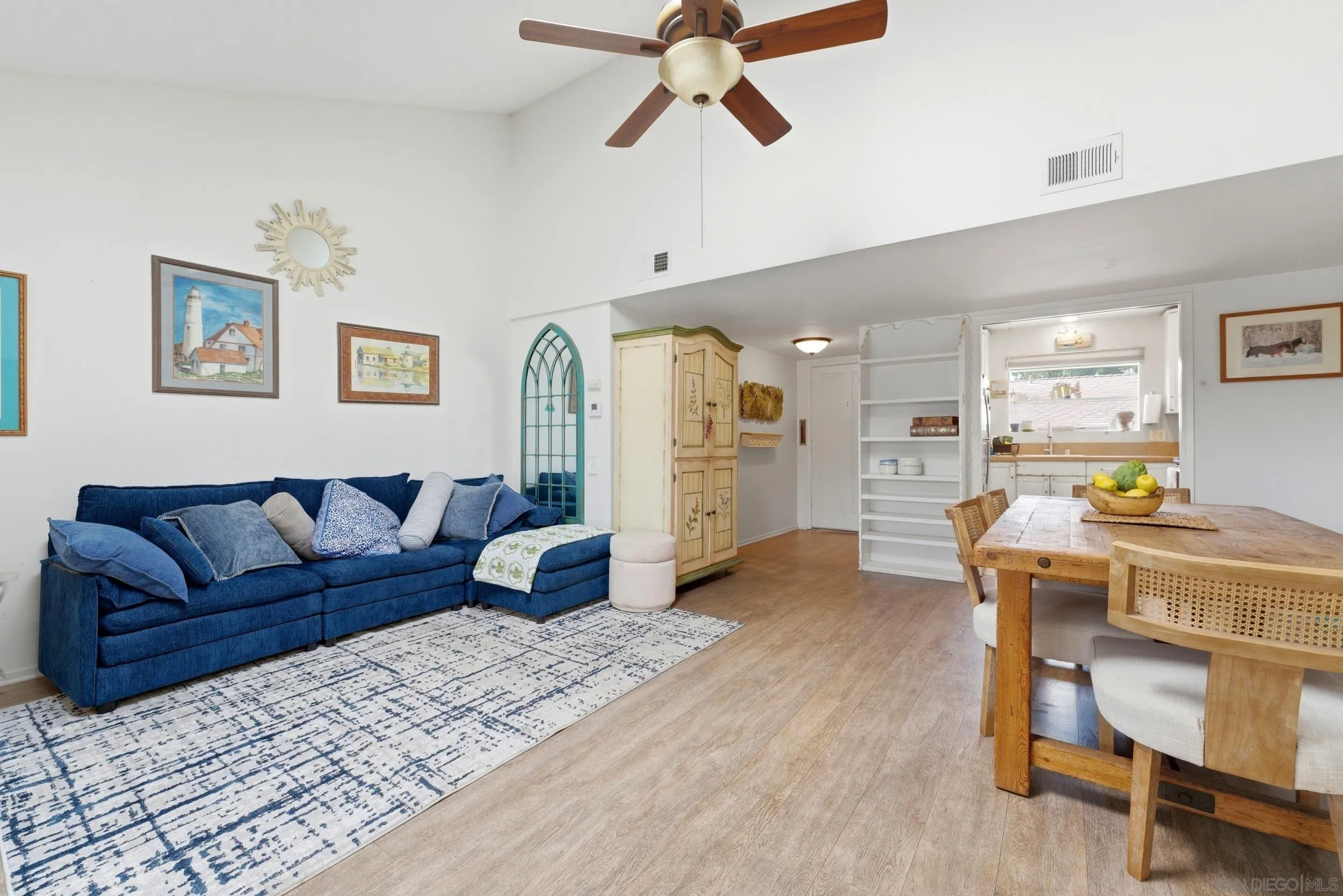 https://cdn.realtyfeed.com/cdn/127/260010420/67109eebd89edcdb5936b3ec4605a219.webp