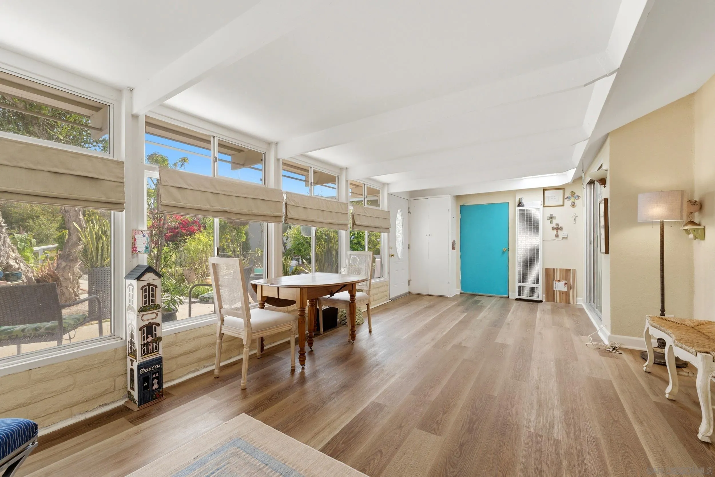 https://cdn.realtyfeed.com/cdn/127/260010420/6b4ae21944e6b91cbbb11324a43fb65c.webp