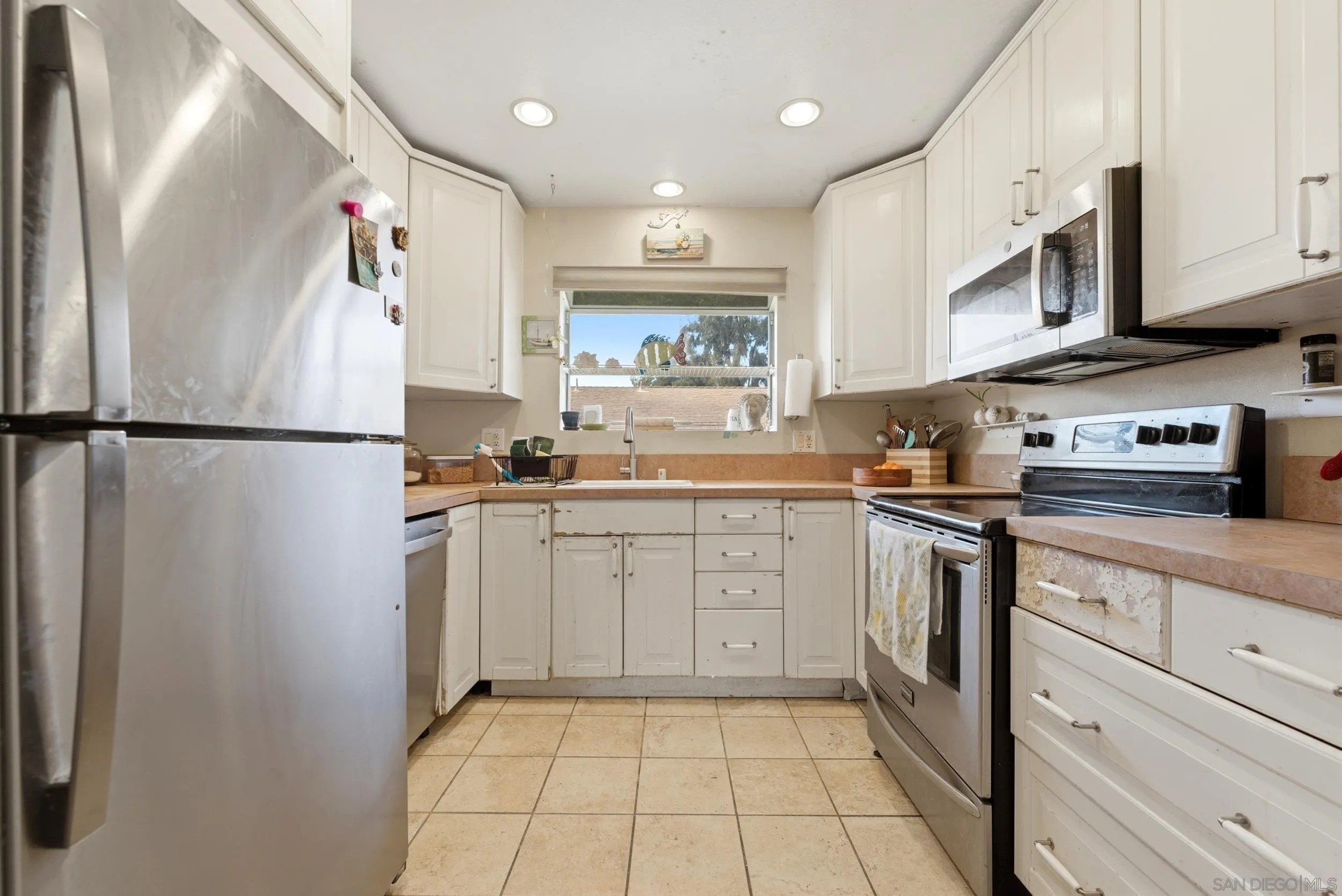 https://cdn.realtyfeed.com/cdn/127/260010420/994608d76ccac1fa76478127ddcbe8bc.webp