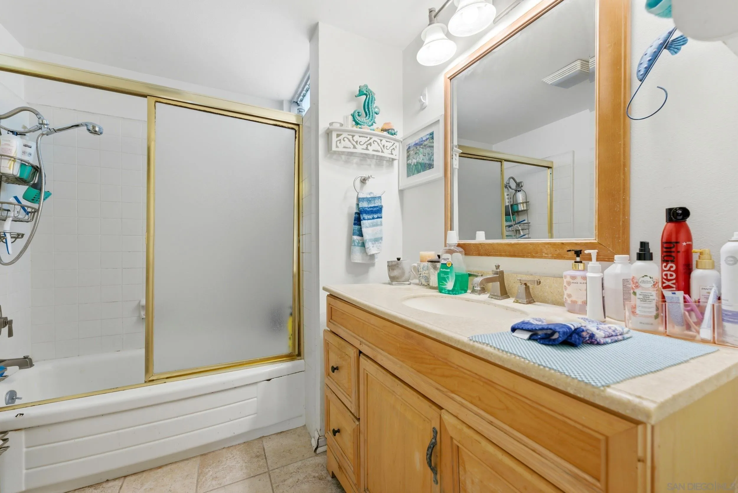 https://cdn.realtyfeed.com/cdn/127/260010420/bcb89dc343a759650710e284d4f46a7a.webp