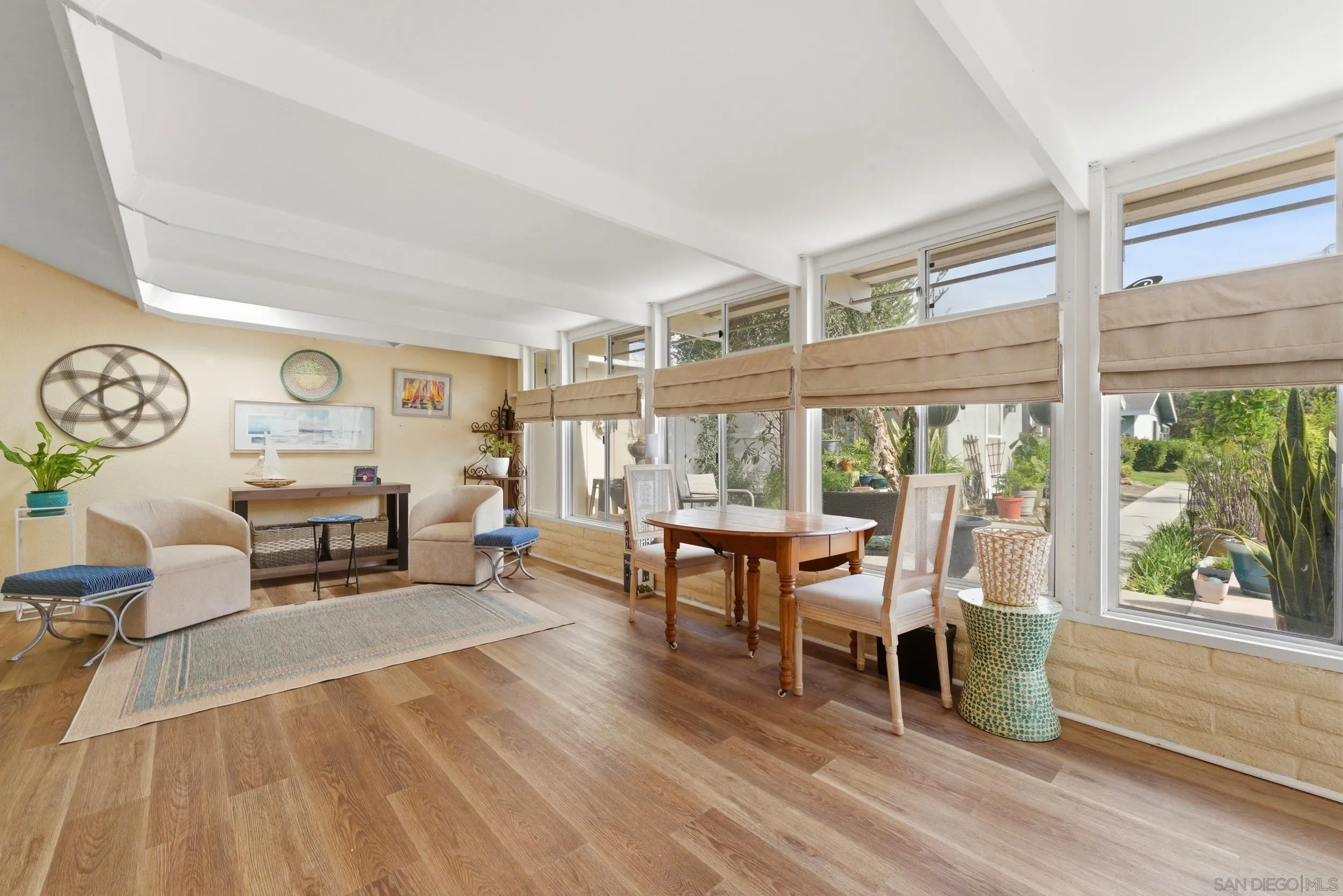 https://cdn.realtyfeed.com/cdn/127/260010420/ca2ea1b897bb787201e1f10f78e583d7.webp