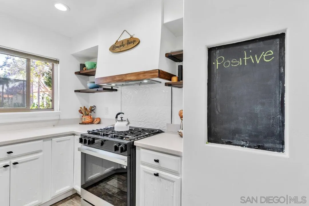 Photo #14: 260010421 Listing: Photo #14