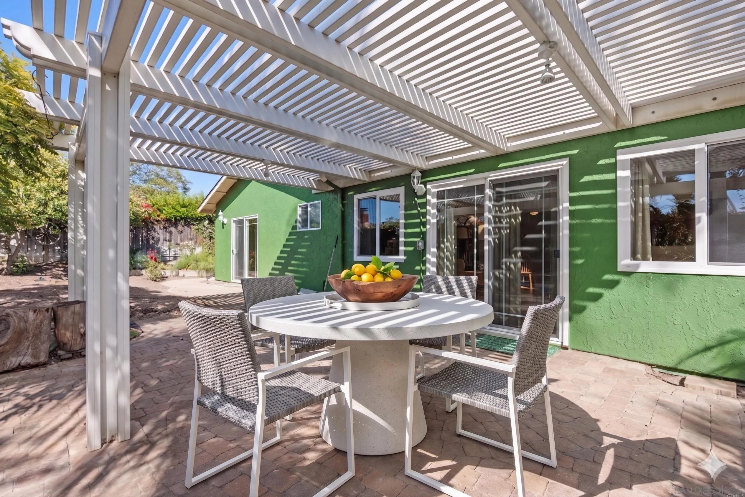 https://cdn.realtyfeed.com/cdn/127/260010424/04233fb4a1ef9012e955704e3a67529a.webp