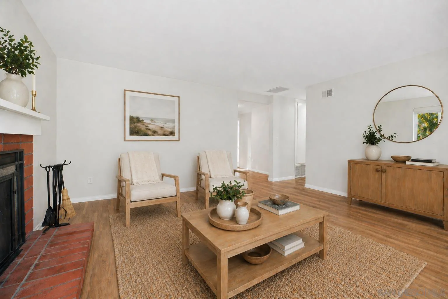 https://cdn.realtyfeed.com/cdn/127/260010424/04fd03915acd5031d1d05cb51aa4142b.webp