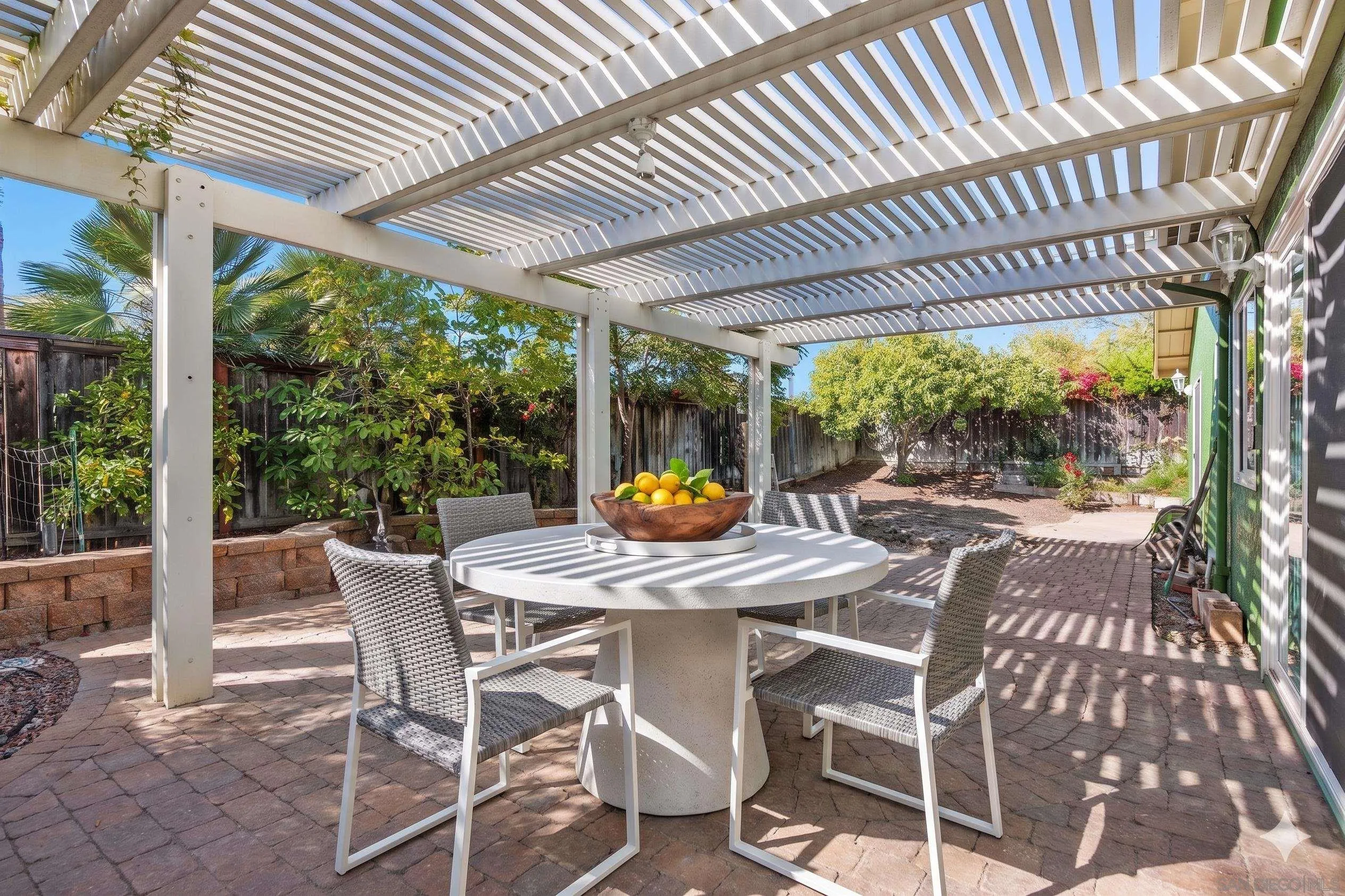 https://cdn.realtyfeed.com/cdn/127/260010424/24b09778b1c5a912e6deee49cb70bdaa.webp