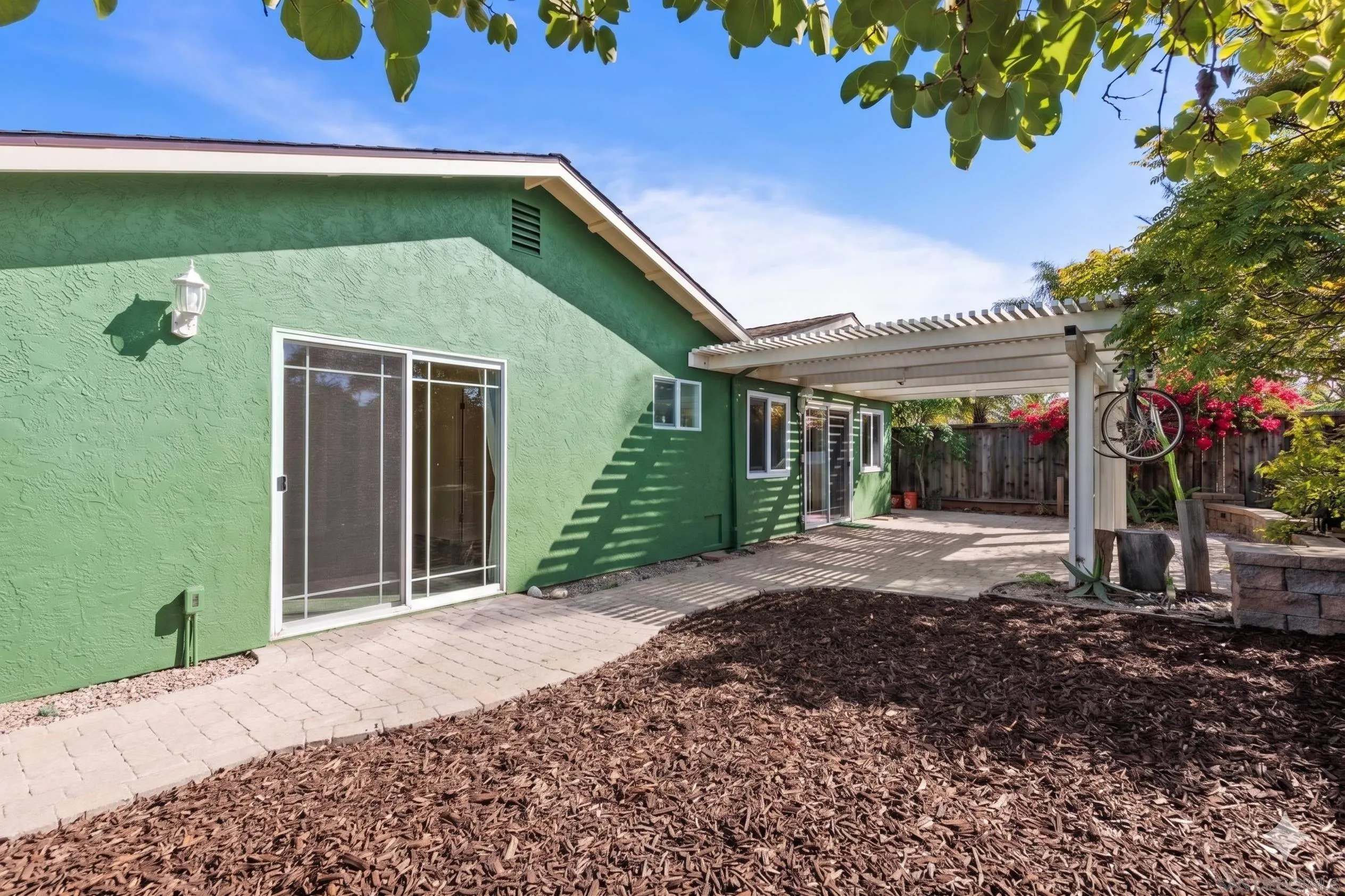 https://cdn.realtyfeed.com/cdn/127/260010424/34693ec3d96b8dca04a1923113c1f679.webp