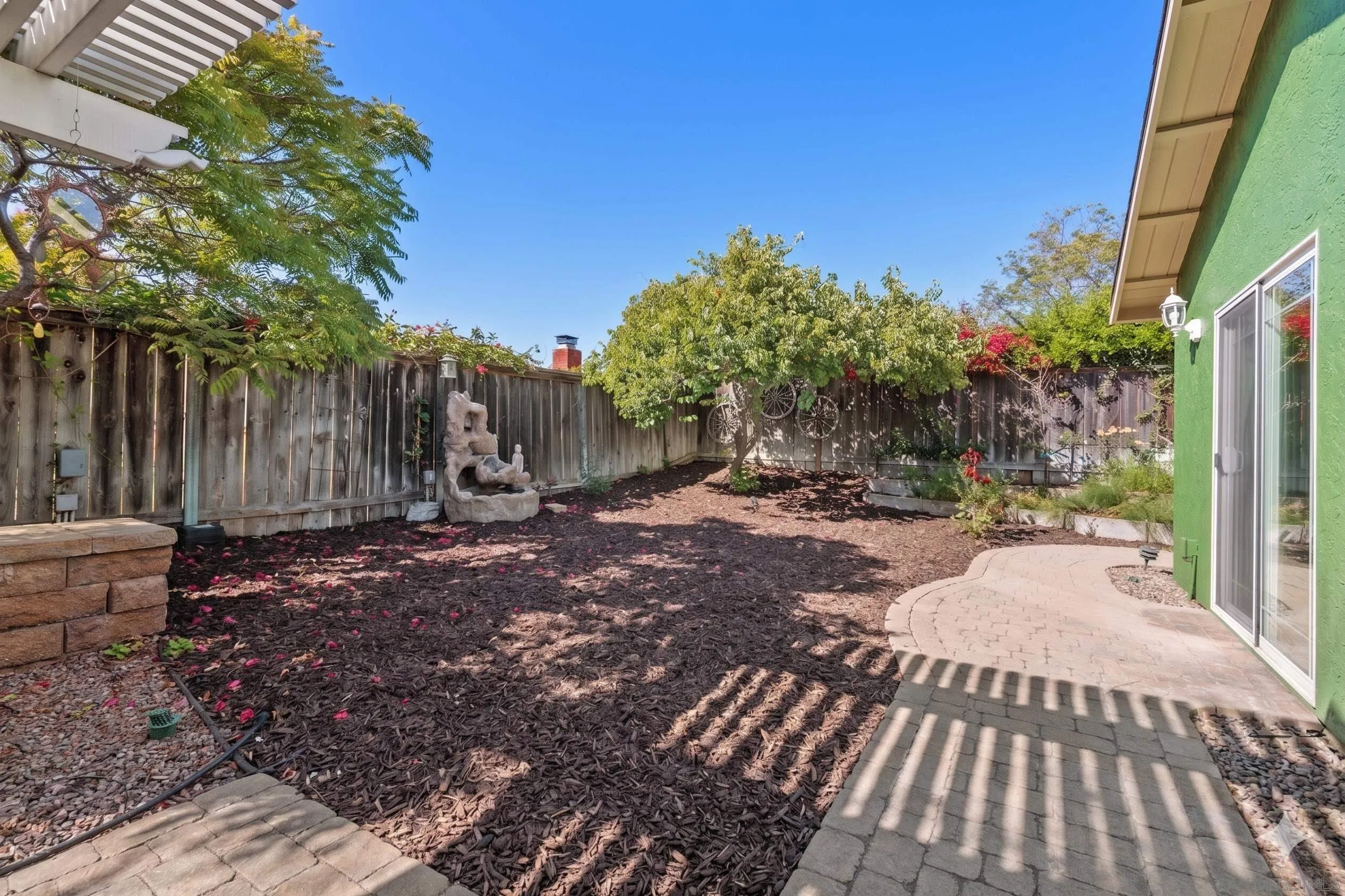 https://cdn.realtyfeed.com/cdn/127/260010424/5e16df0d46aec88f740f517311b0d731.webp