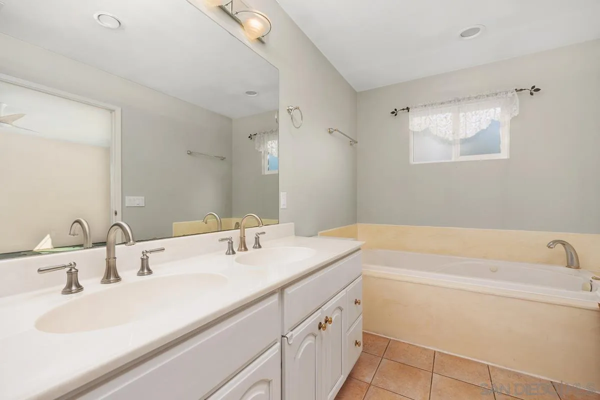 https://cdn.realtyfeed.com/cdn/127/260010424/c2b1e68f7543b2f52e3312a870e03699.webp